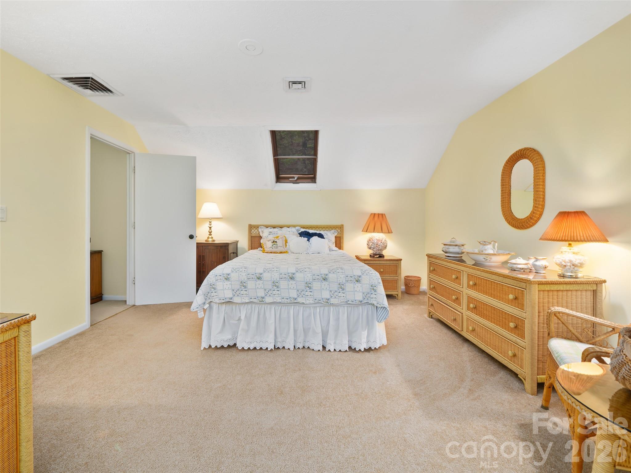 86 Laurel Drive — Burnsville