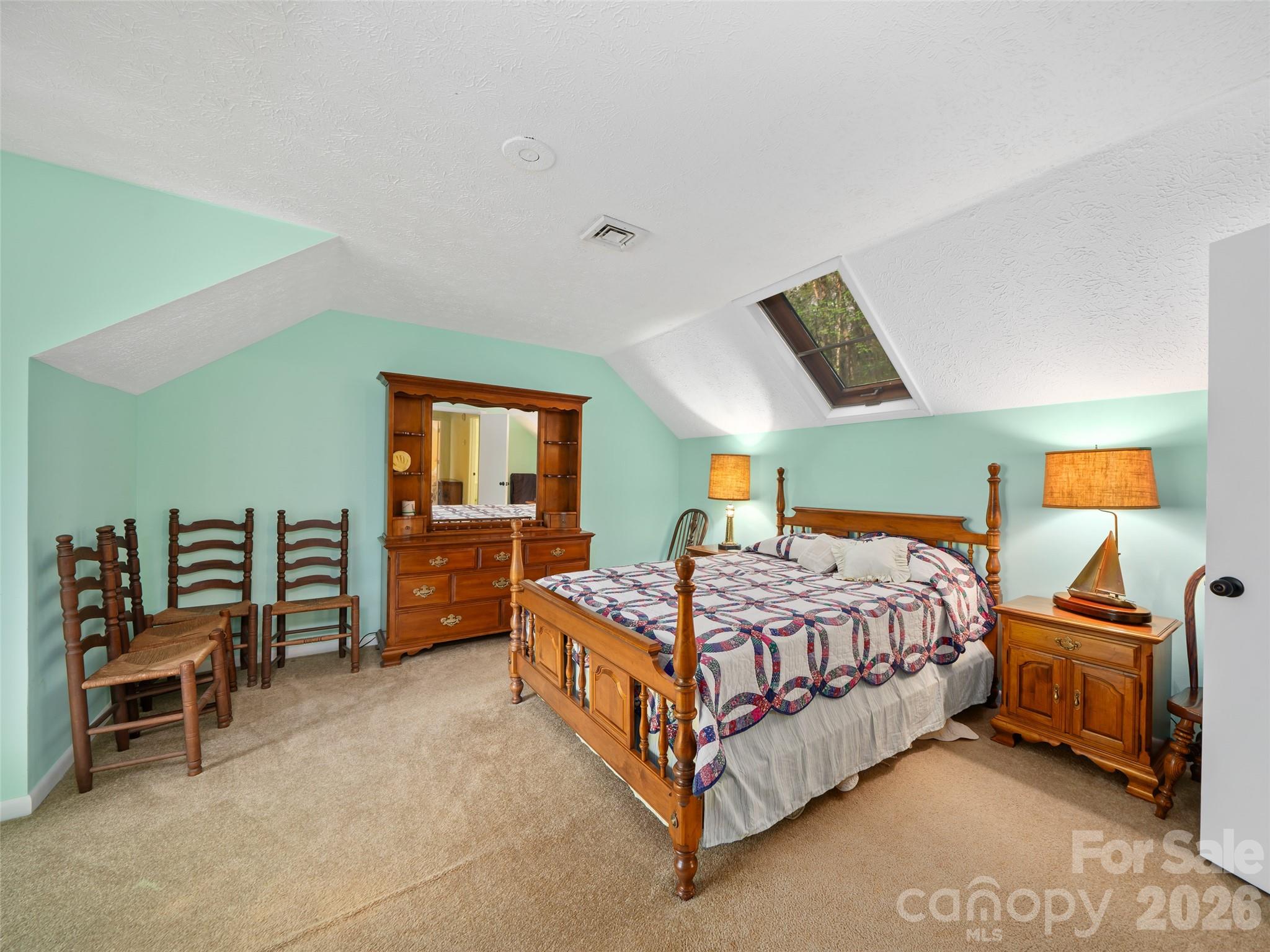 86 Laurel Drive — Burnsville