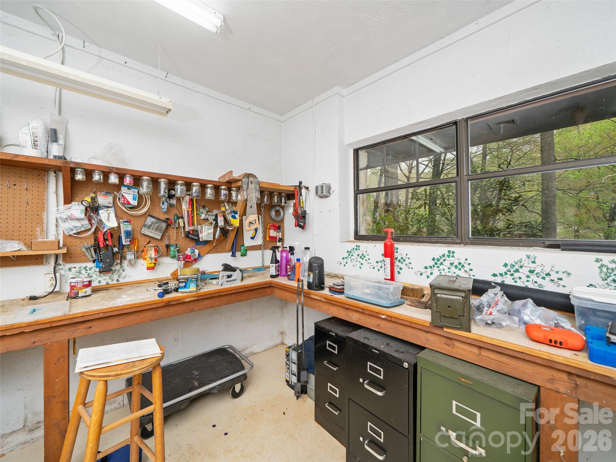 86 Laurel Drive — Burnsville