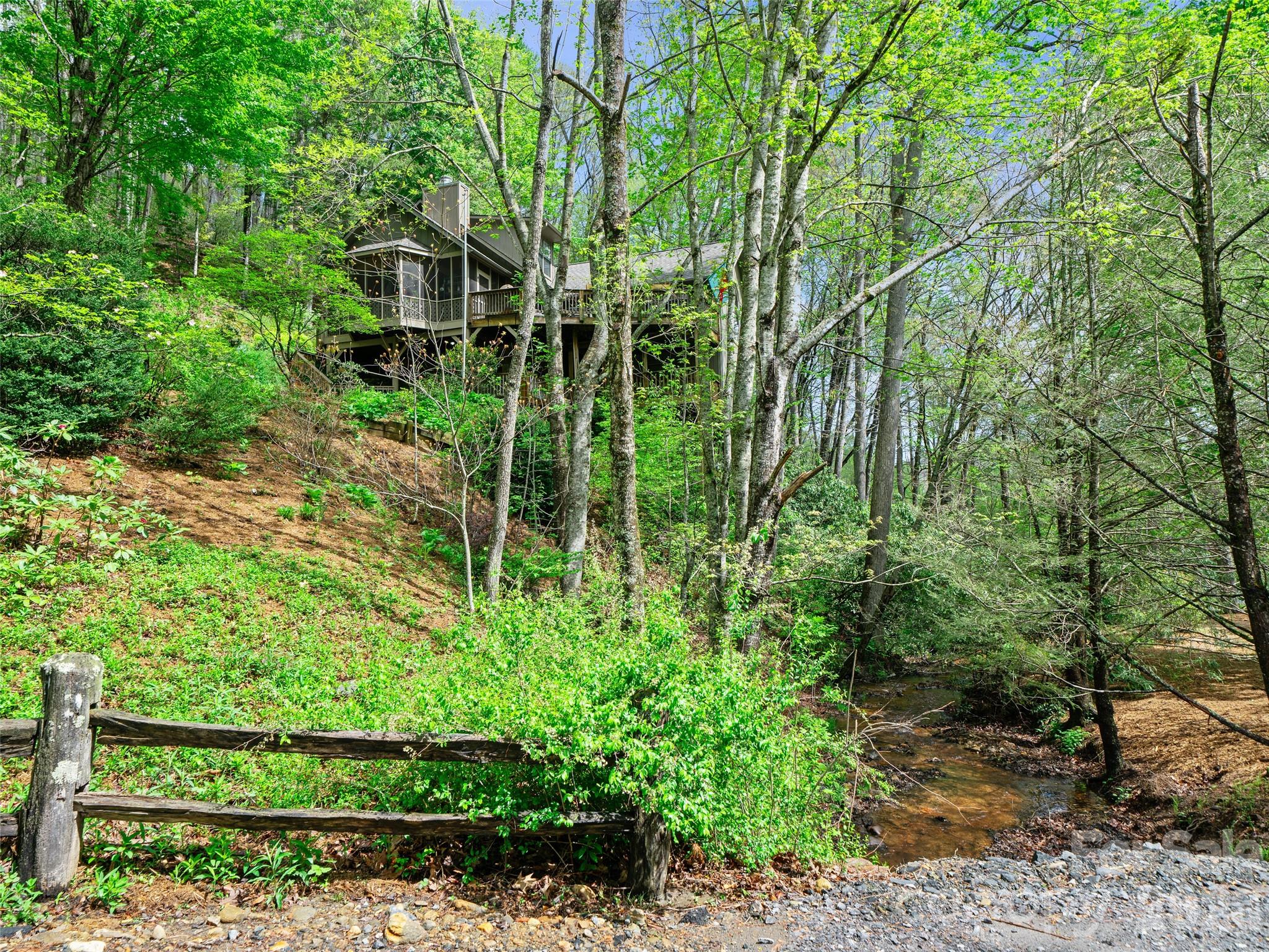 86 Laurel Drive — Burnsville