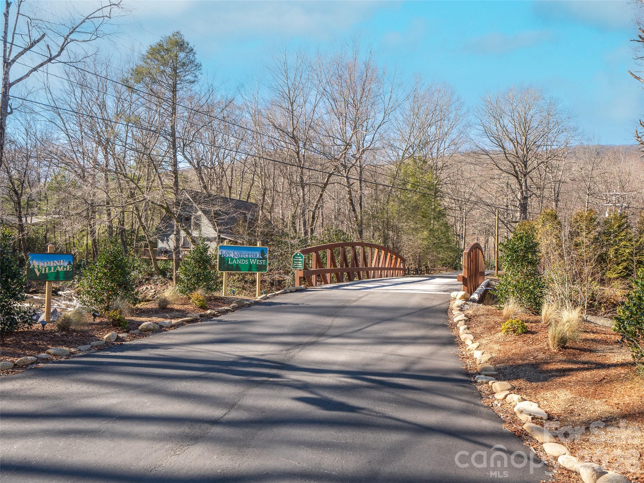 86 Laurel Drive — Burnsville