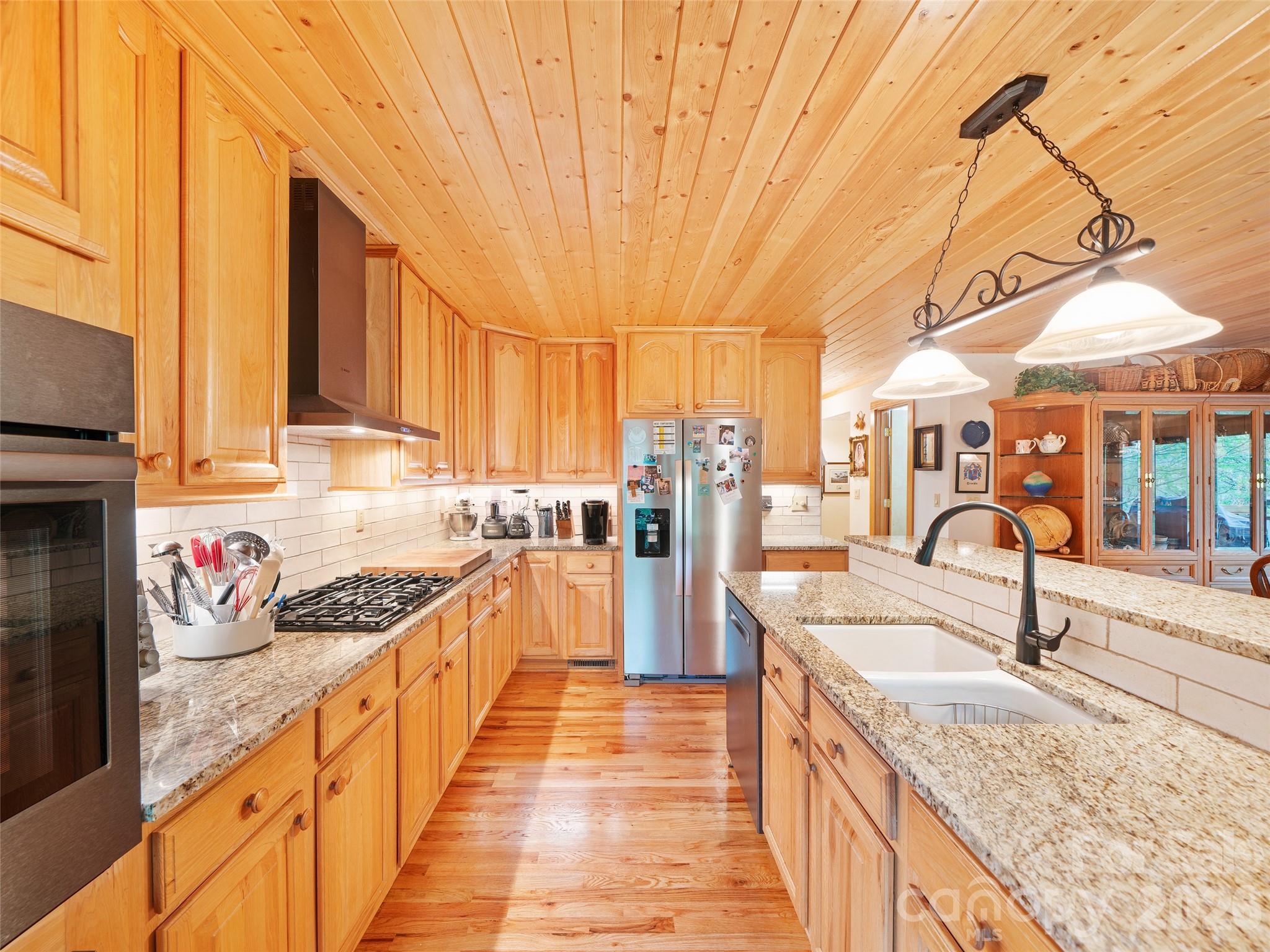 86 Laurel Drive — Burnsville
