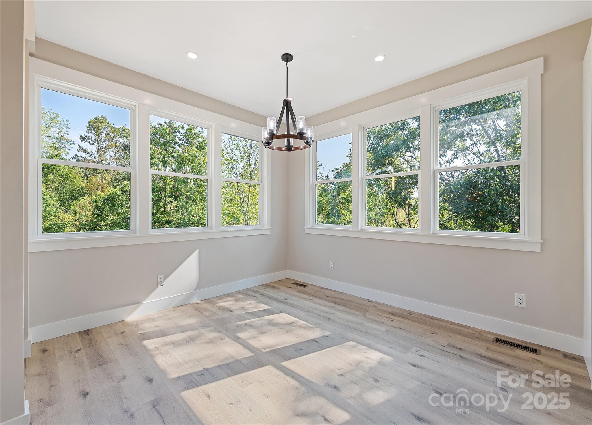 148 Amblers Knoll Road — Weaverville