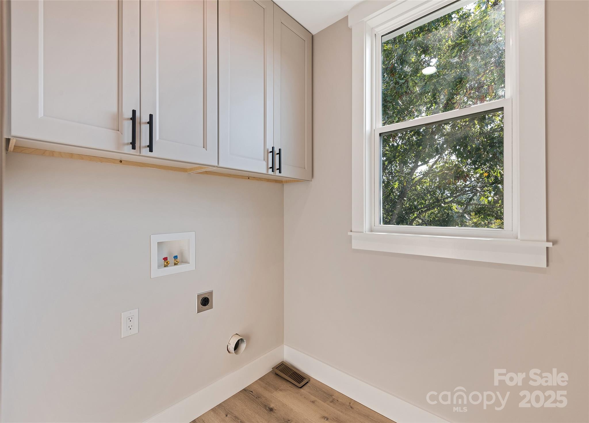 148 Amblers Knoll Road — Weaverville