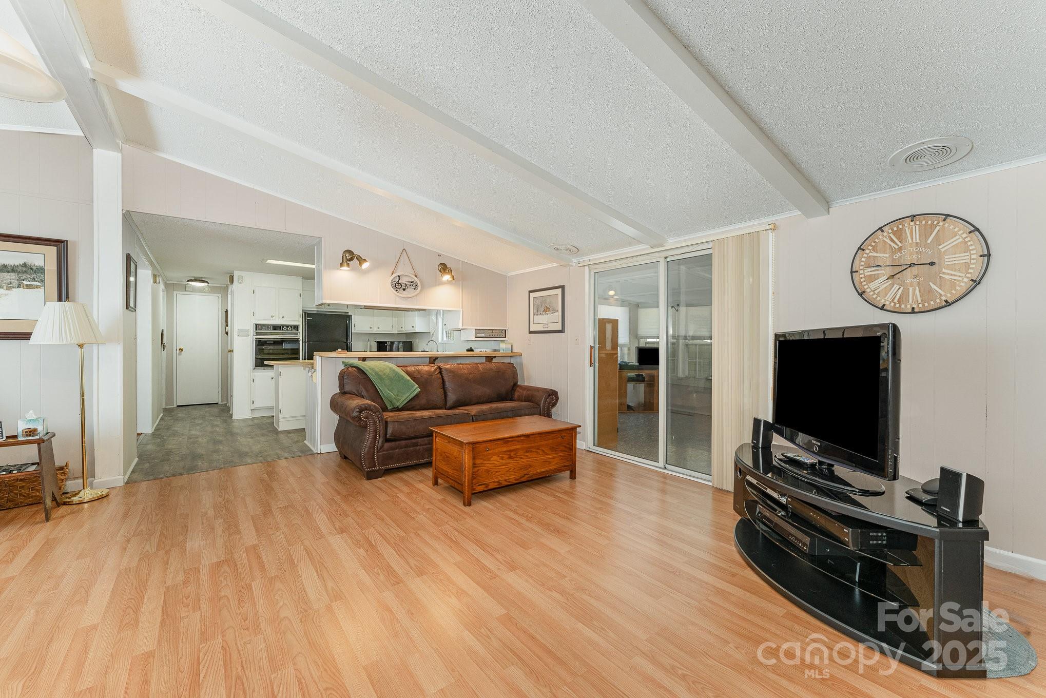 5013 Friendship Circle Road — East Bend