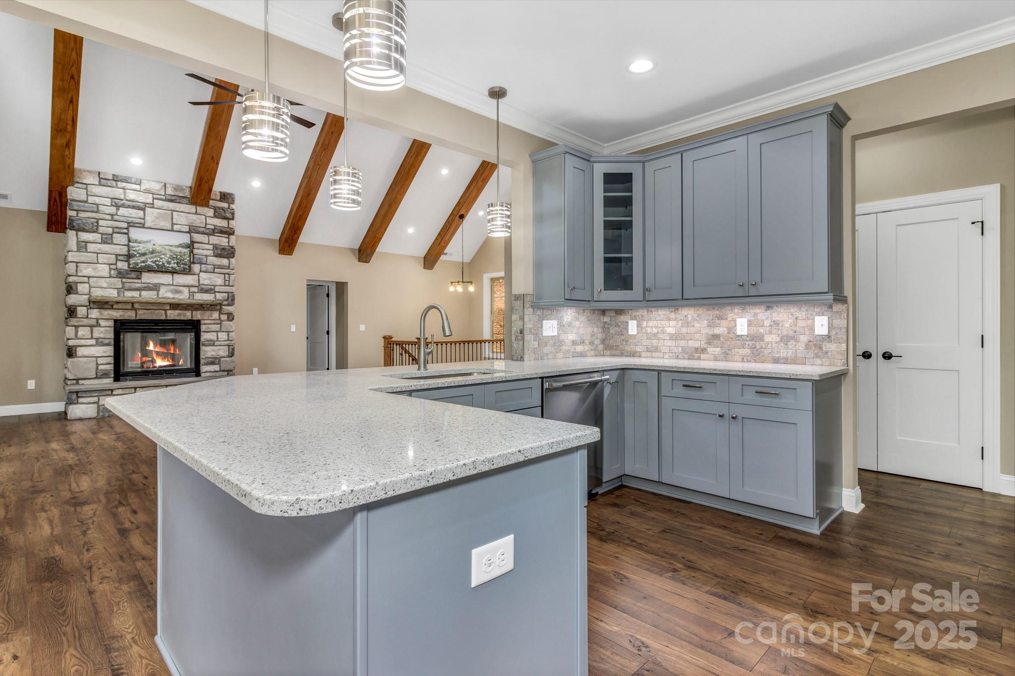 844 Settlers Trail — Mars Hill