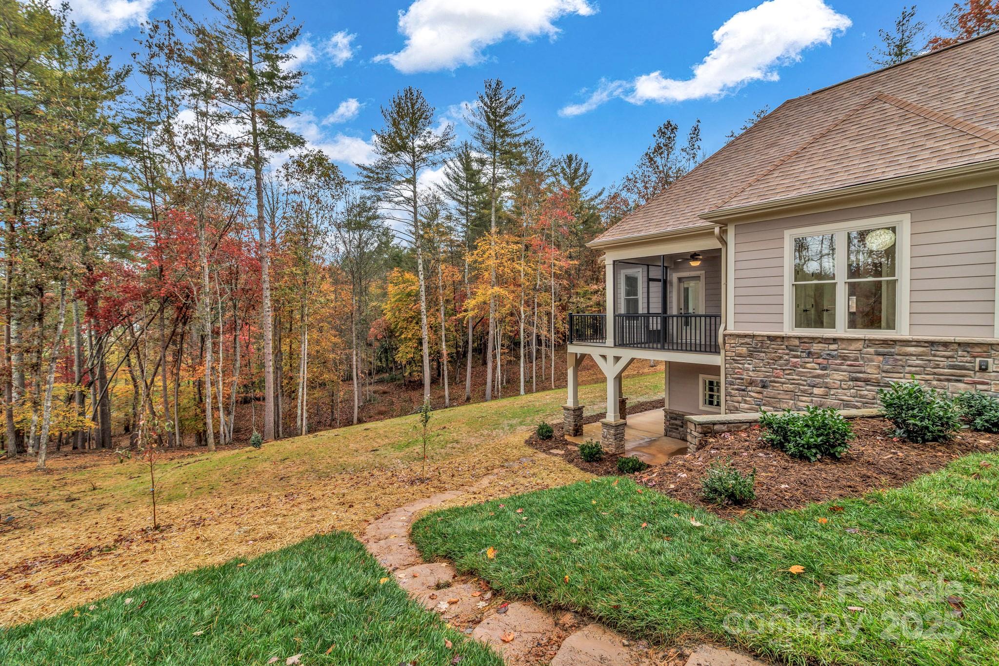 844 Settlers Trail — Mars Hill