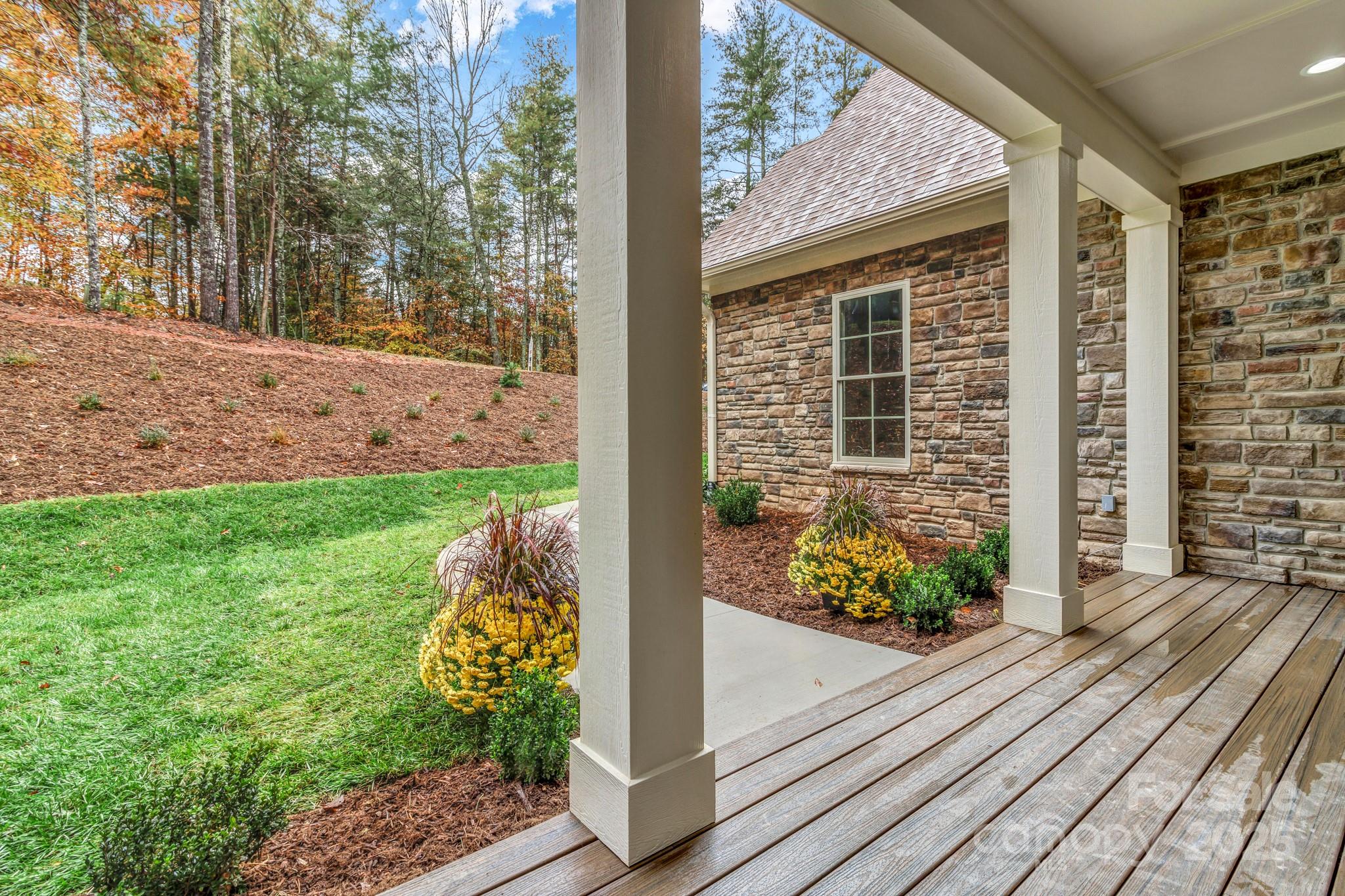 844 Settlers Trail — Mars Hill