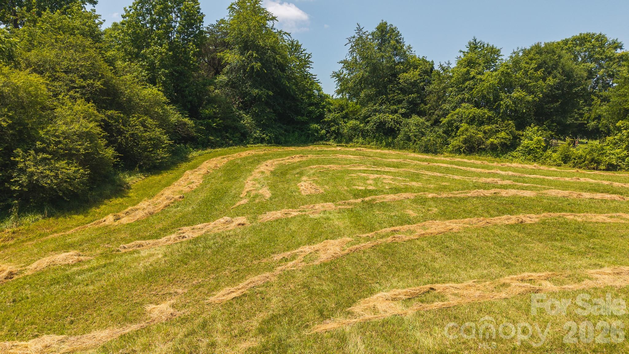 1040 NC 90 Highway W — Taylorsville