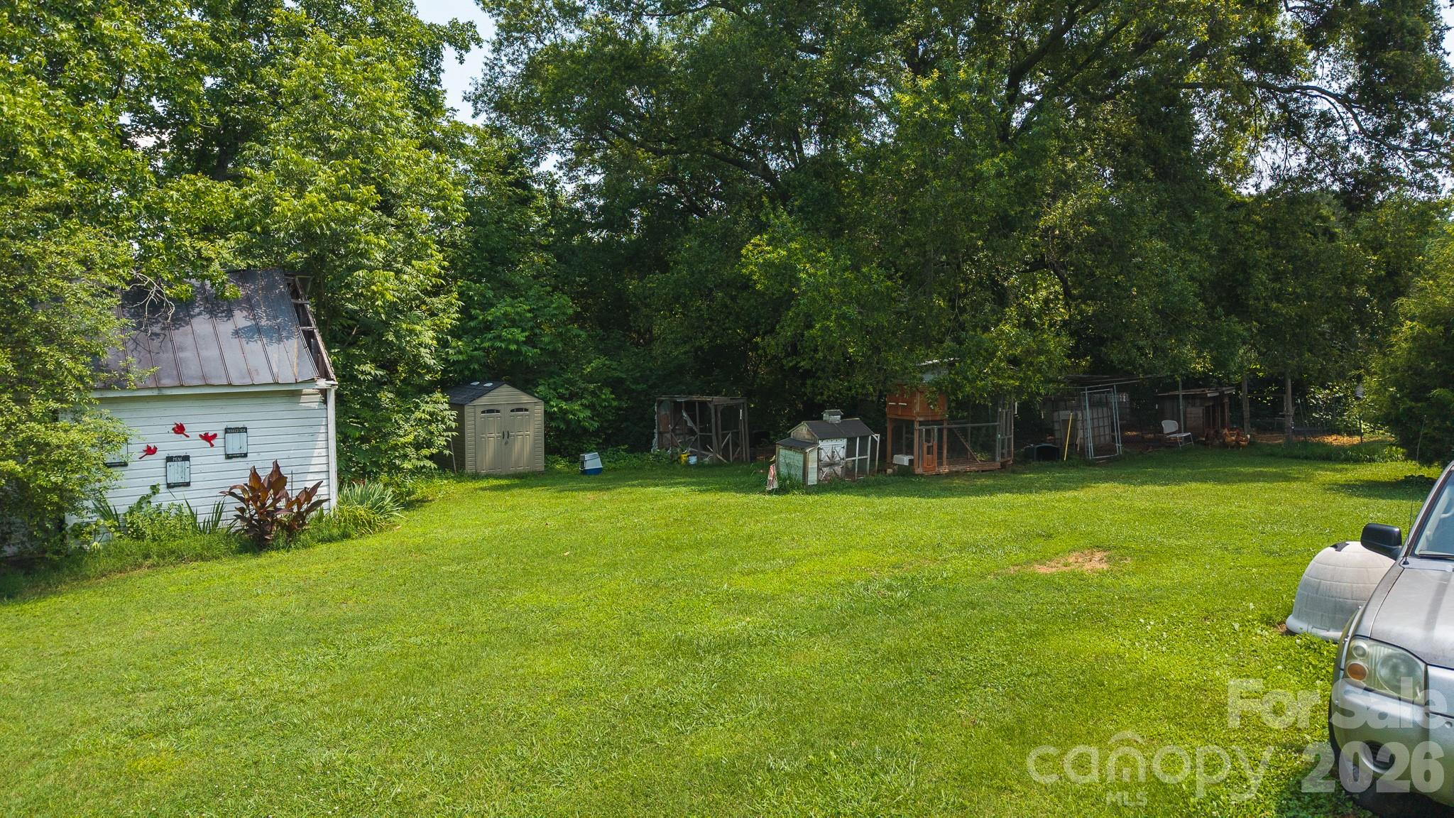 1040 NC 90 Highway W — Taylorsville