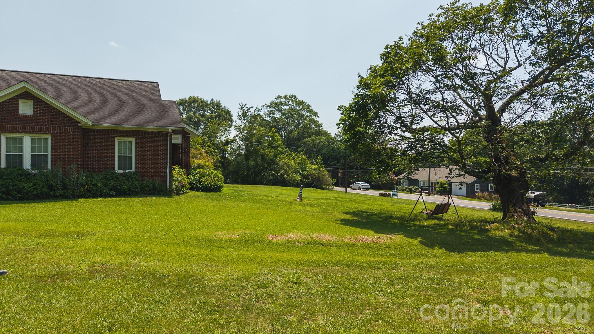 1040 NC 90 Highway W — Taylorsville