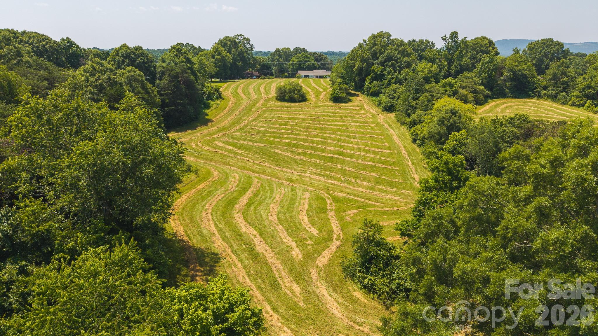 1040 NC 90 Highway W — Taylorsville