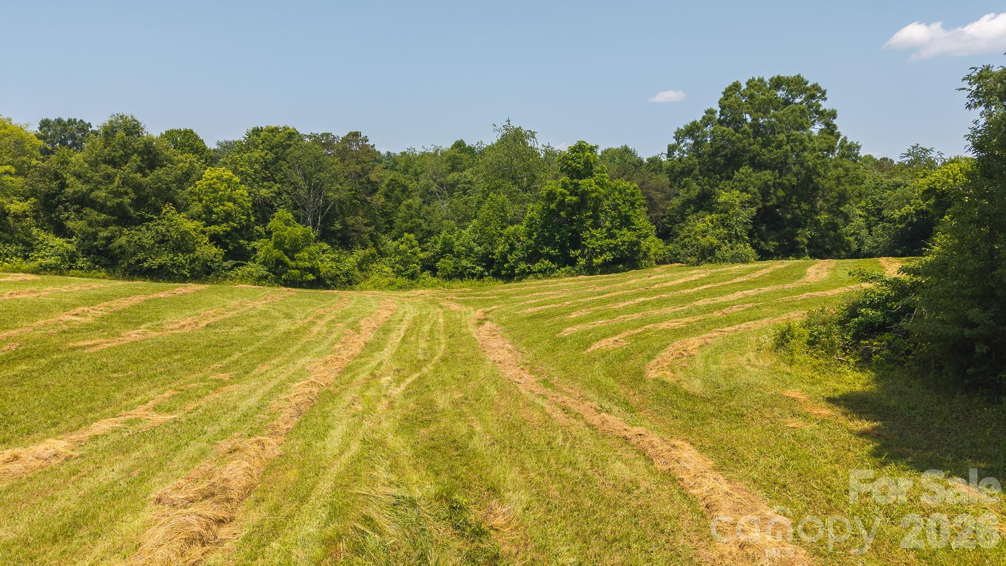 1040 NC 90 Highway W — Taylorsville