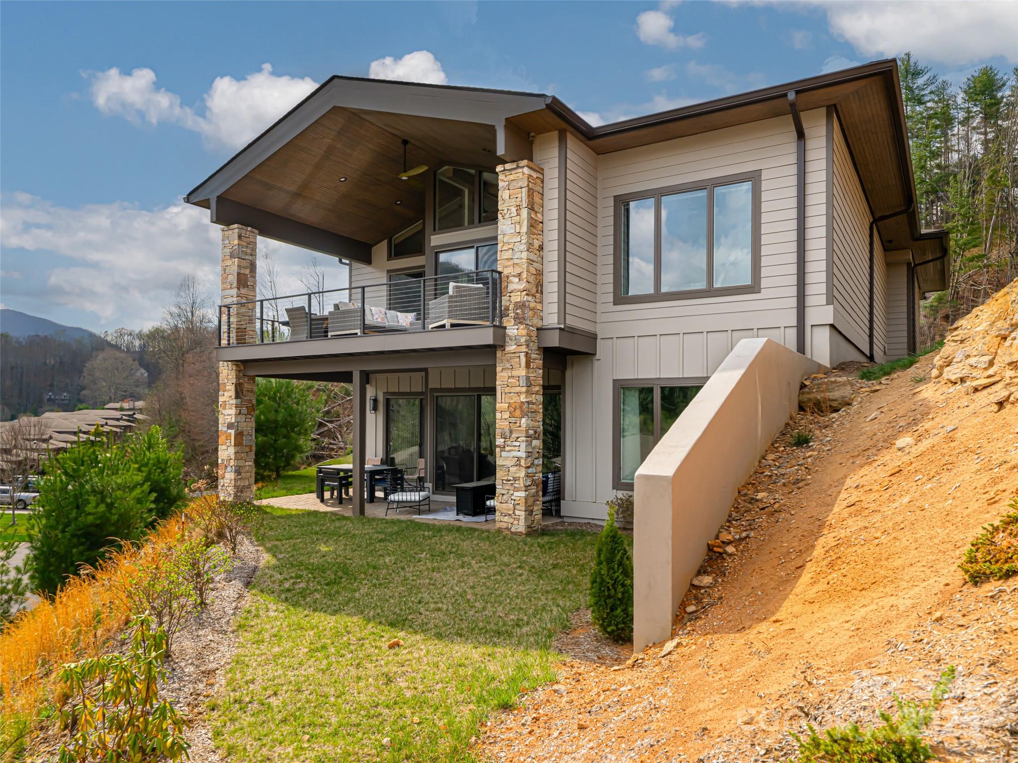 173 Southpoint Ridge — Maggie Valley