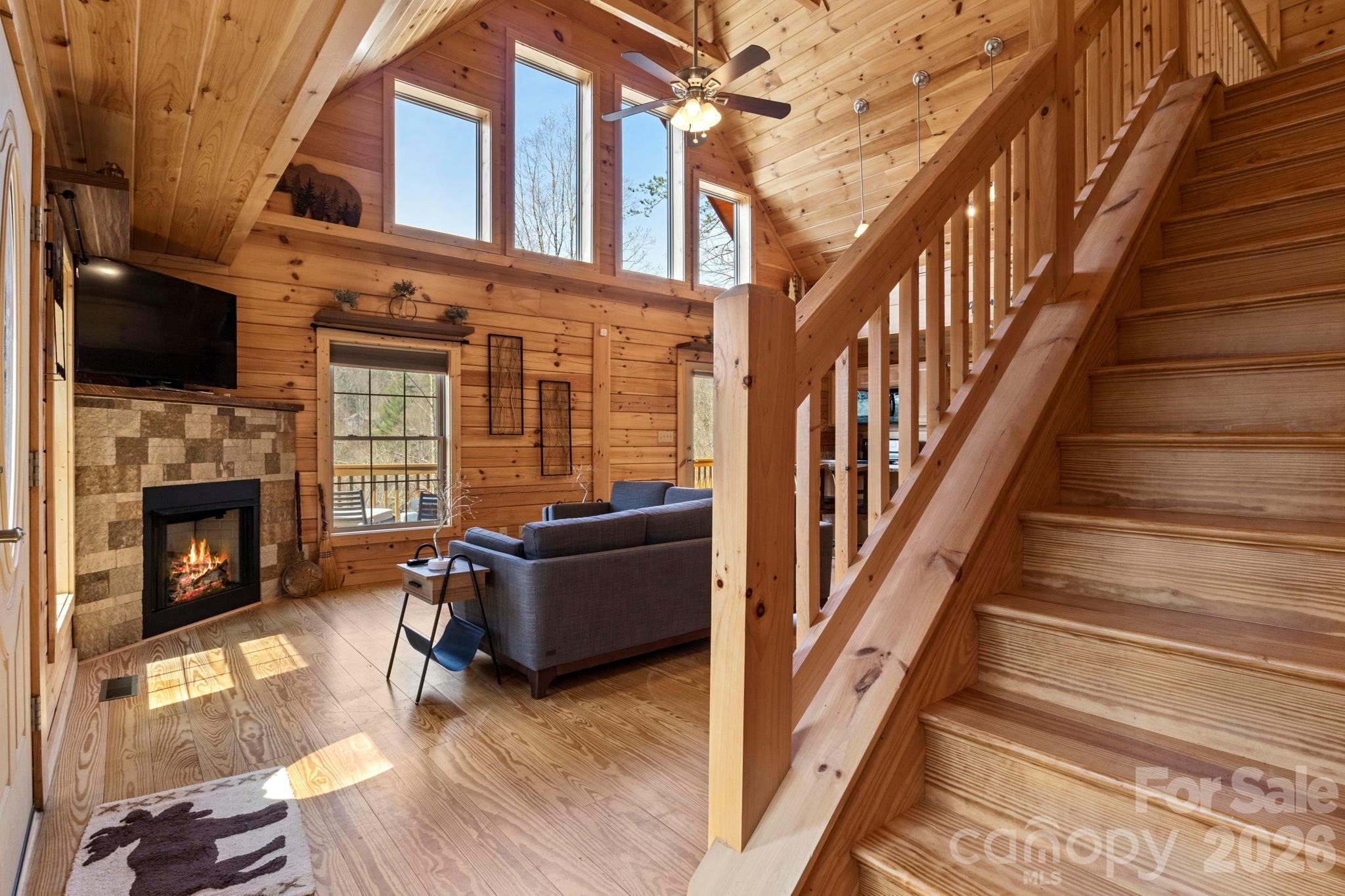 19 Frontier Court — Asheville