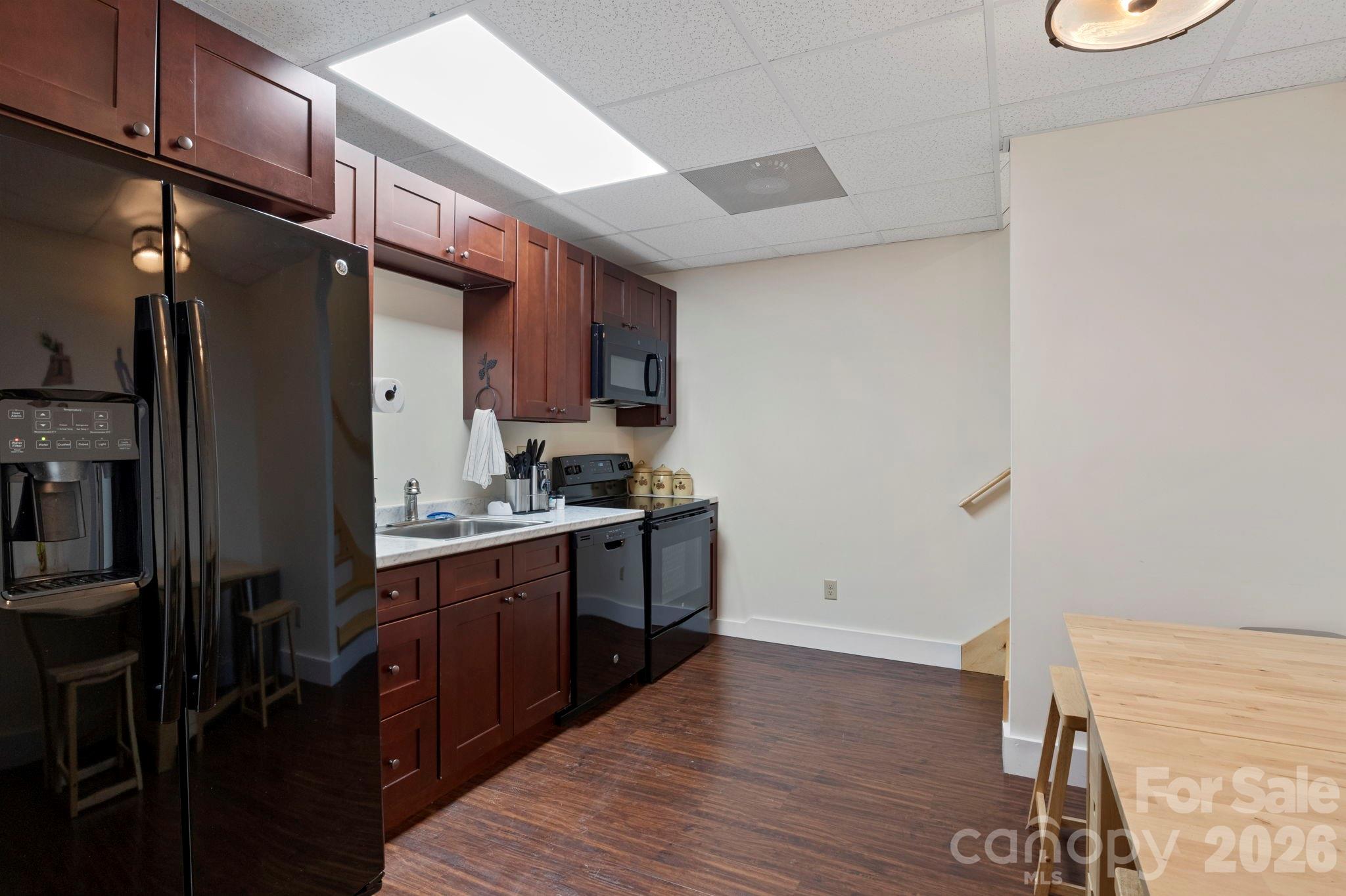 19 Frontier Court — Asheville