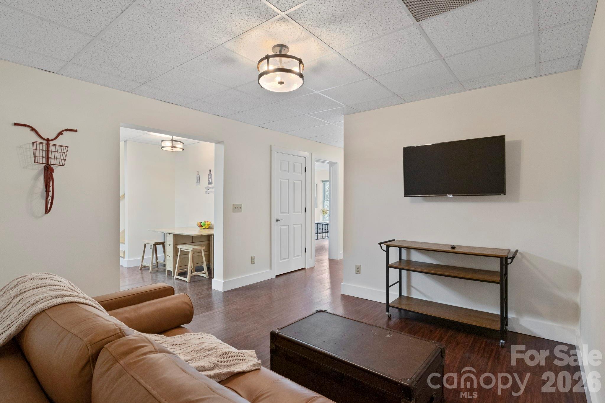 19 Frontier Court — Asheville