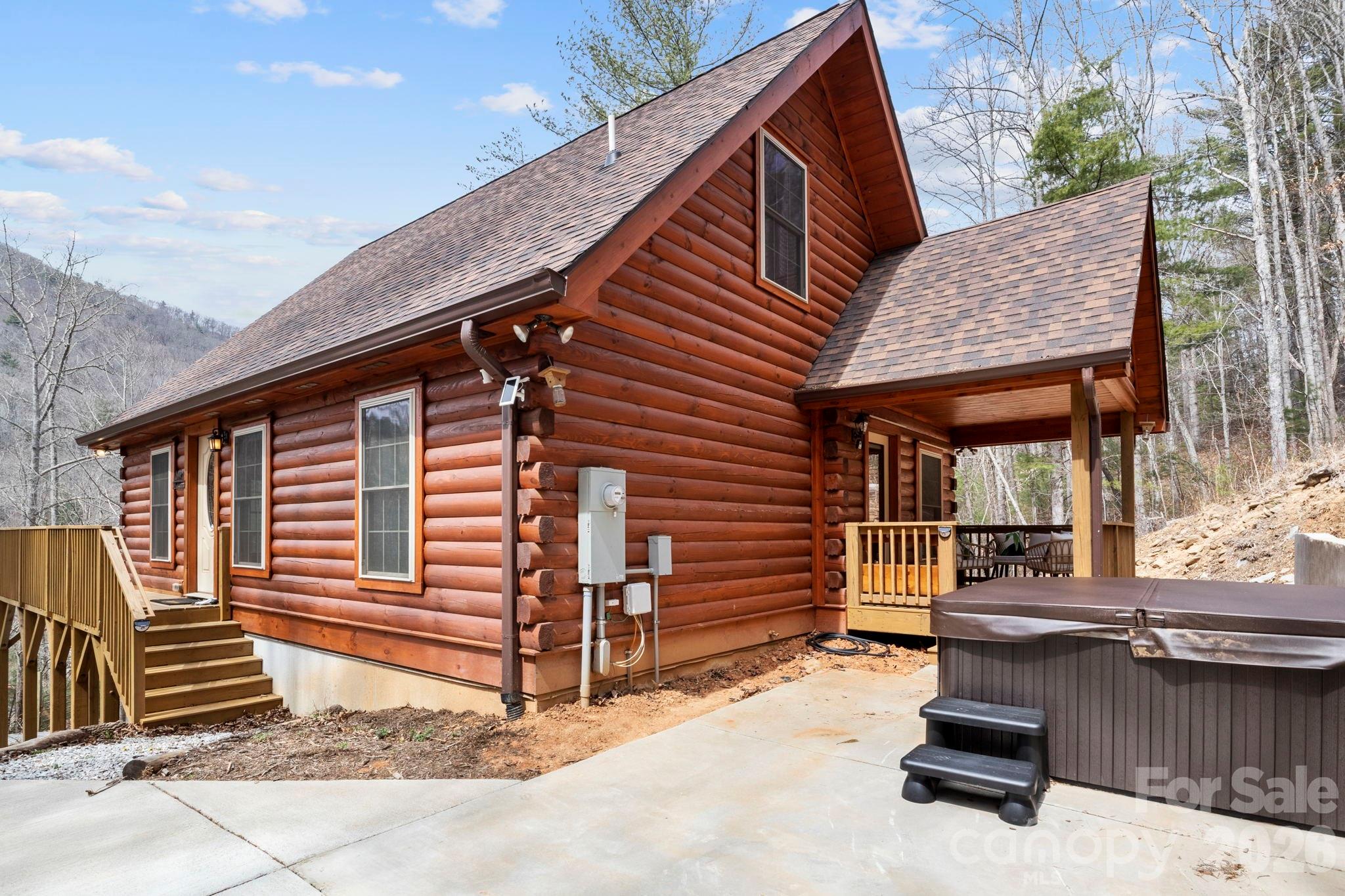 19 Frontier Court — Asheville