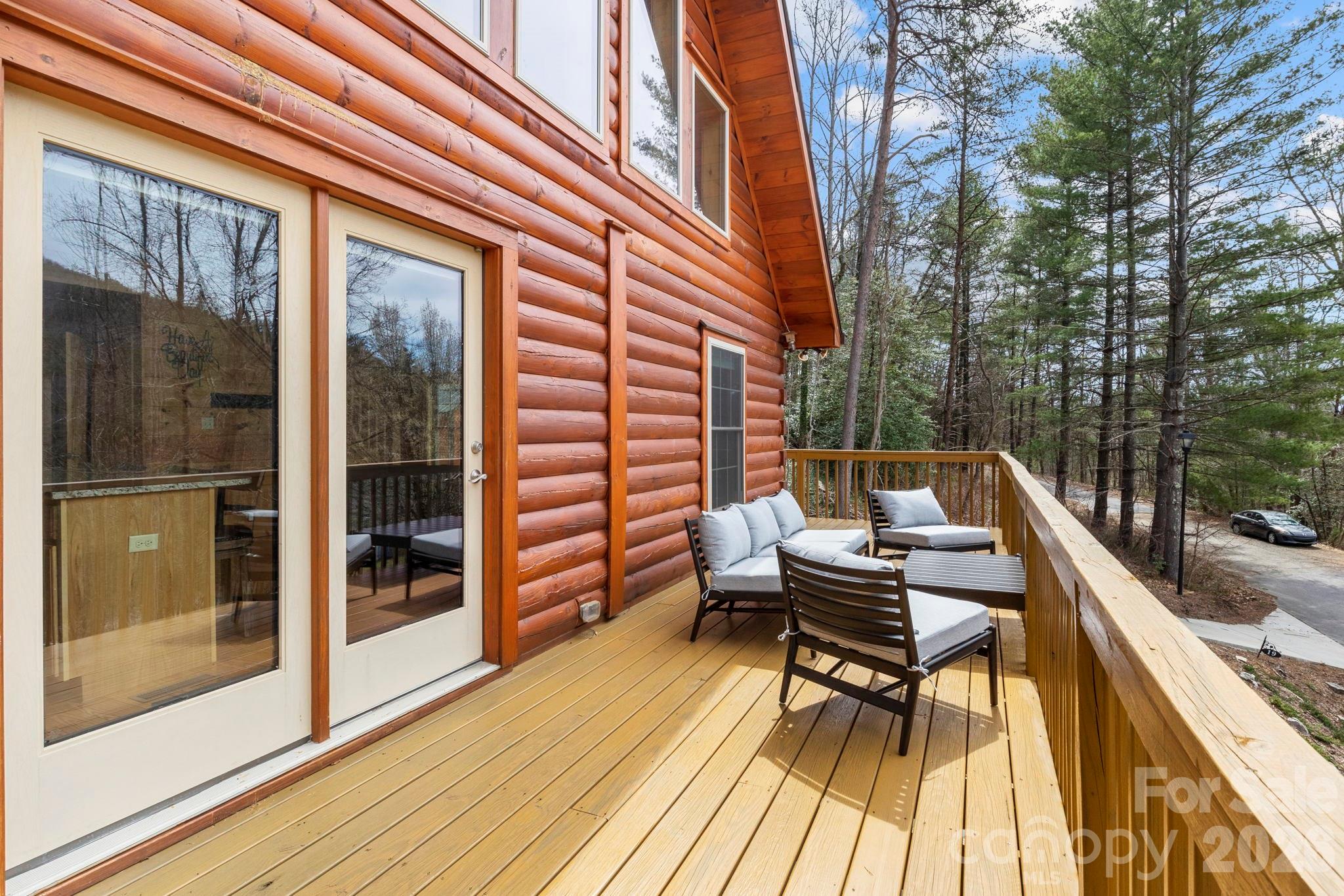 19 Frontier Court — Asheville