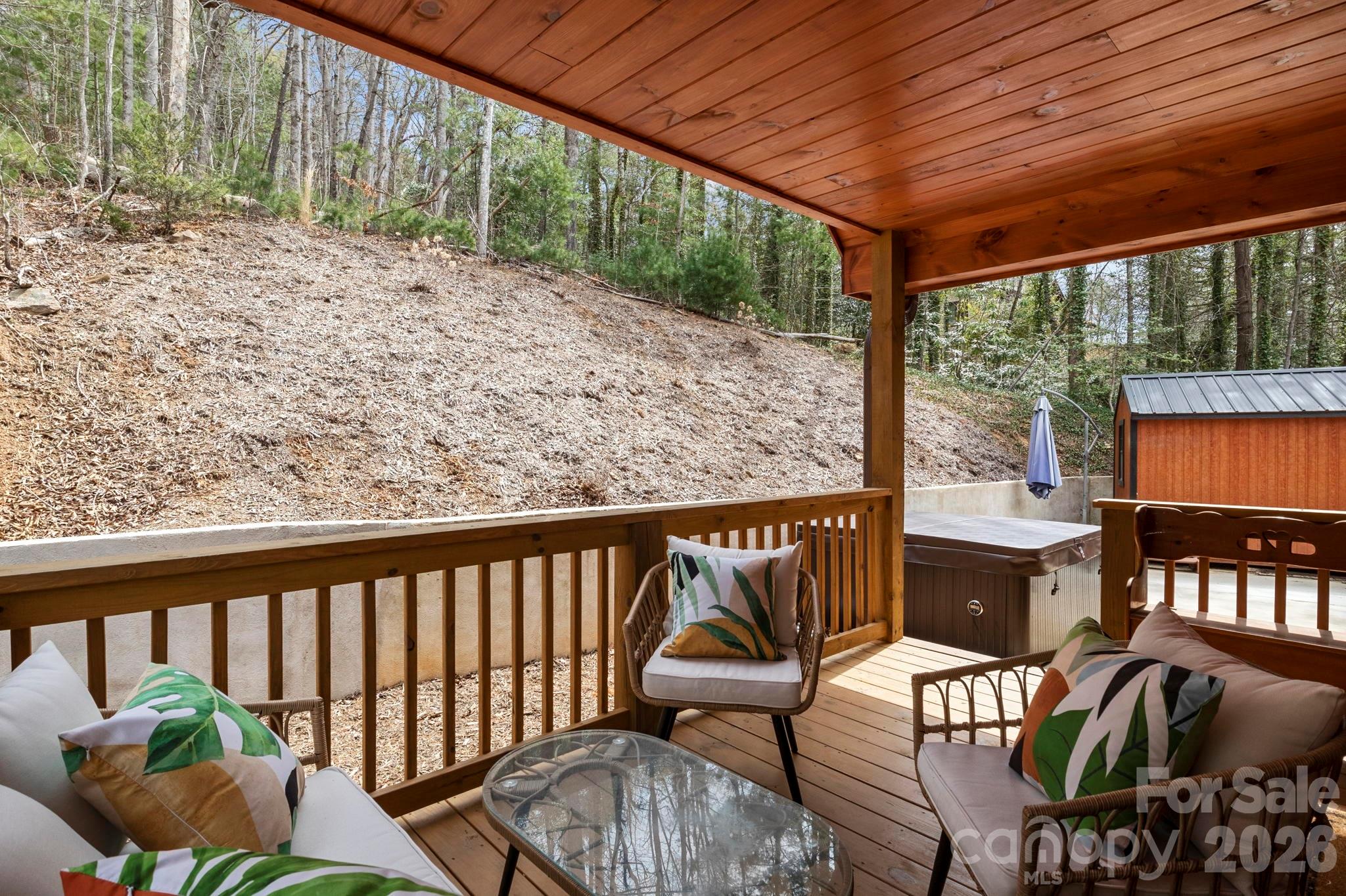 19 Frontier Court — Asheville