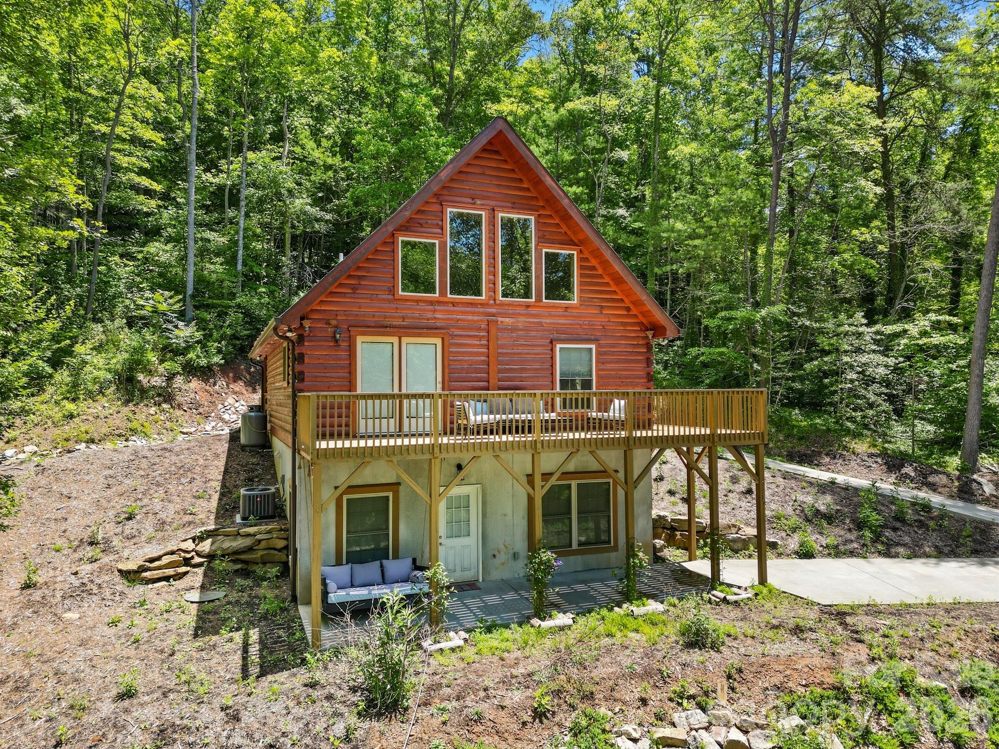 19 Frontier Court — Asheville