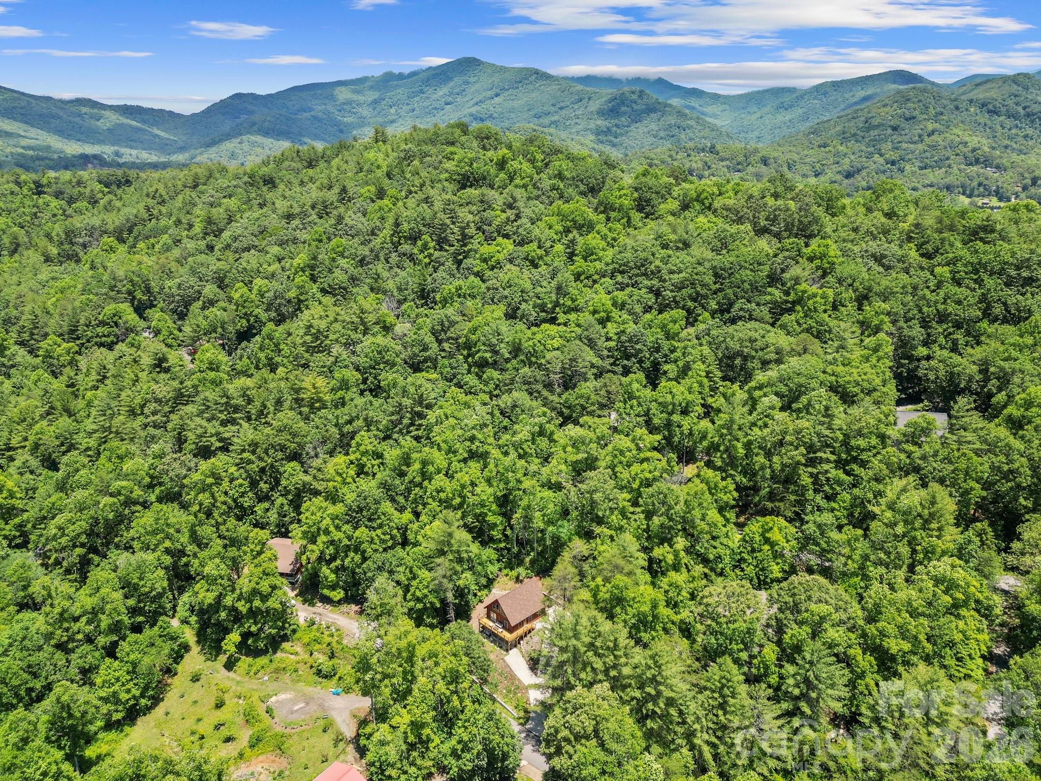 19 Frontier Court — Asheville