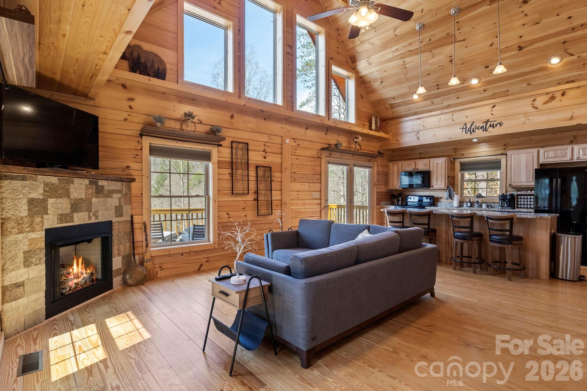 19 Frontier Court — Asheville