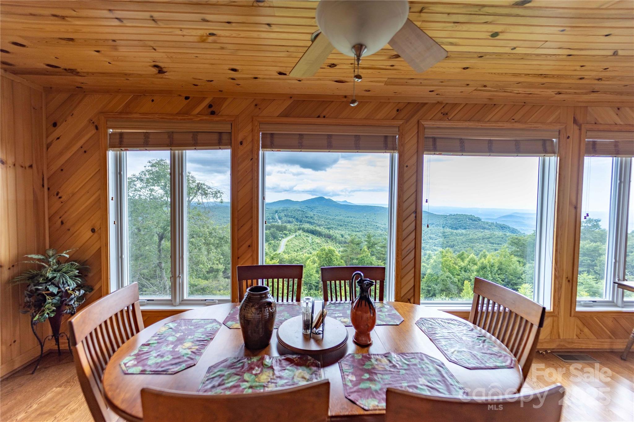 1053 Rich Hill Mountain Road — Glade Valley
