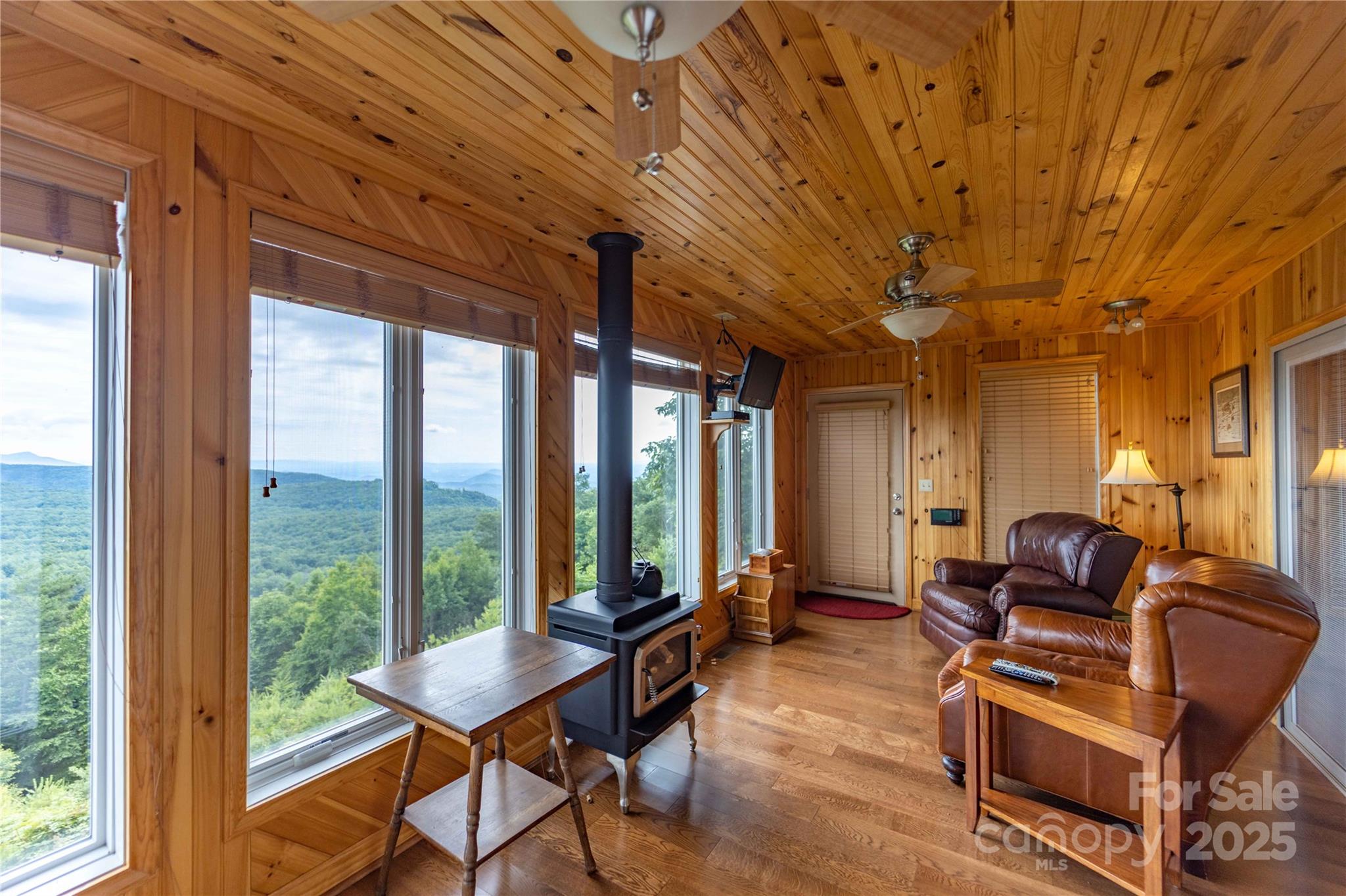 1053 Rich Hill Mountain Road — Glade Valley