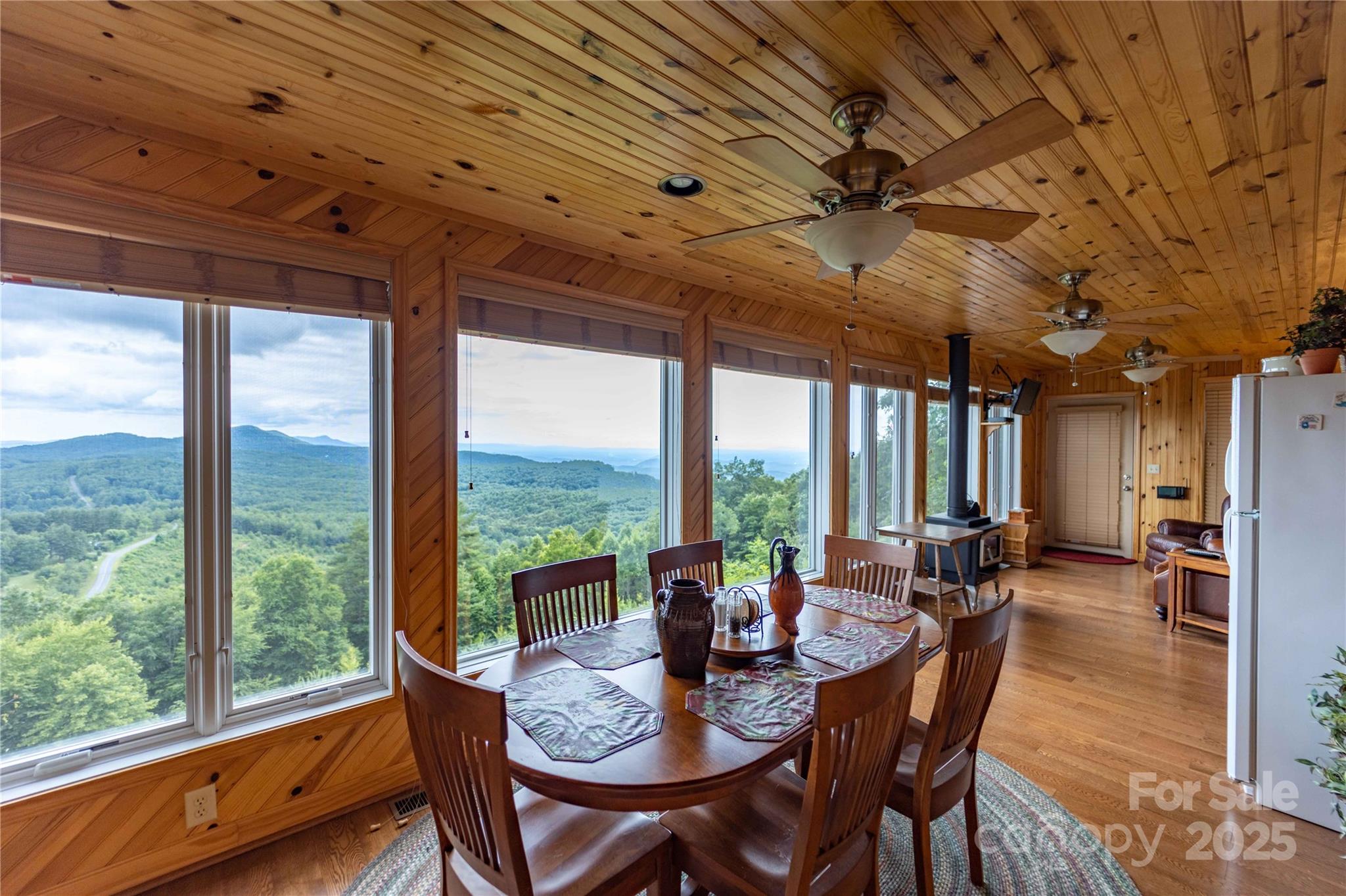 1053 Rich Hill Mountain Road — Glade Valley