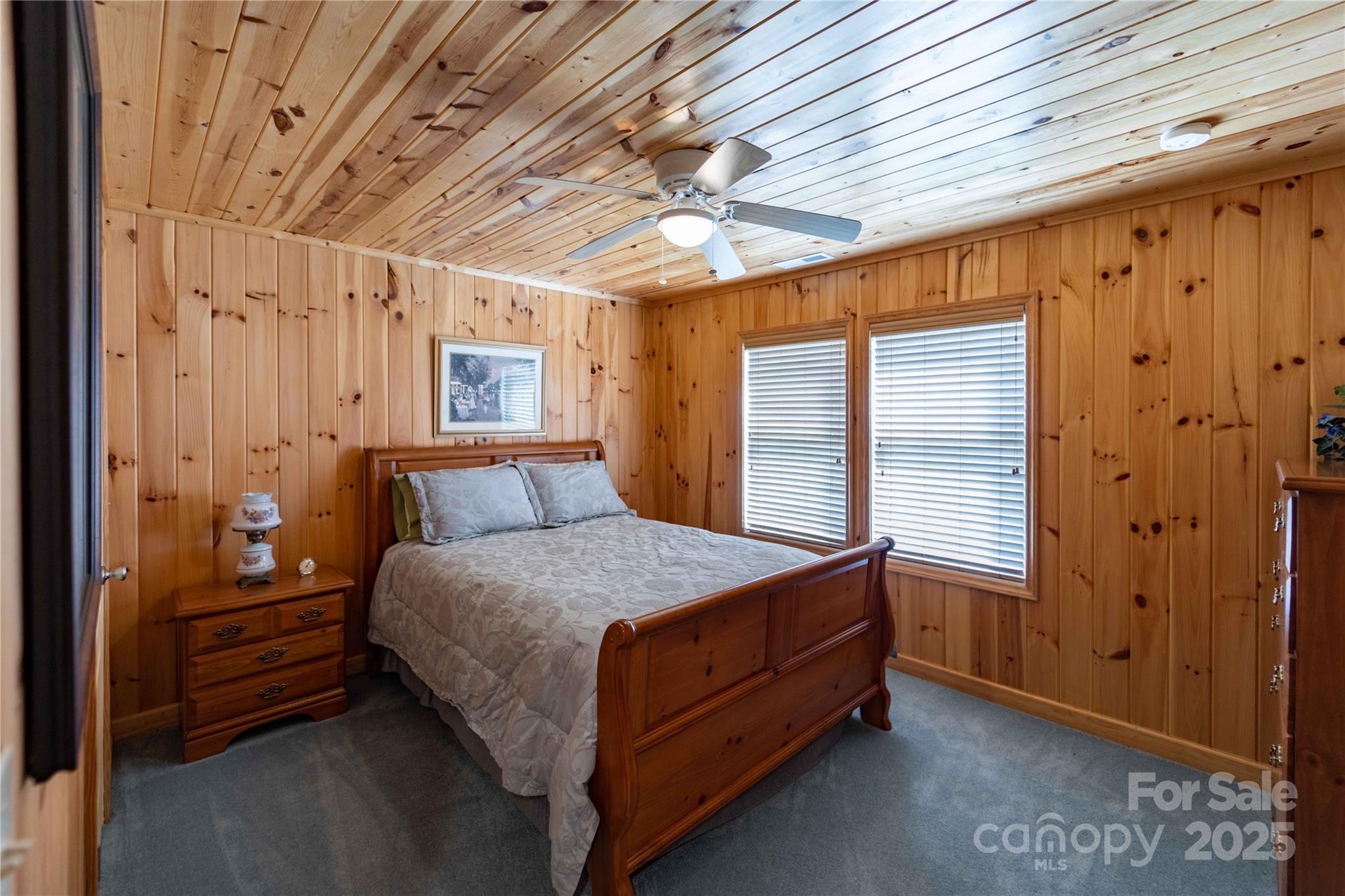 1053 Rich Hill Mountain Road — Glade Valley