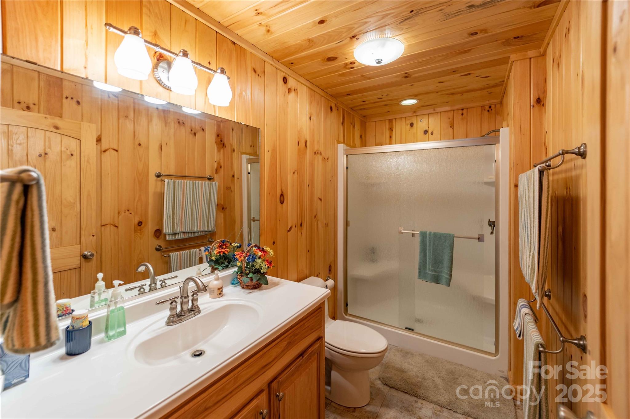 1053 Rich Hill Mountain Road — Glade Valley