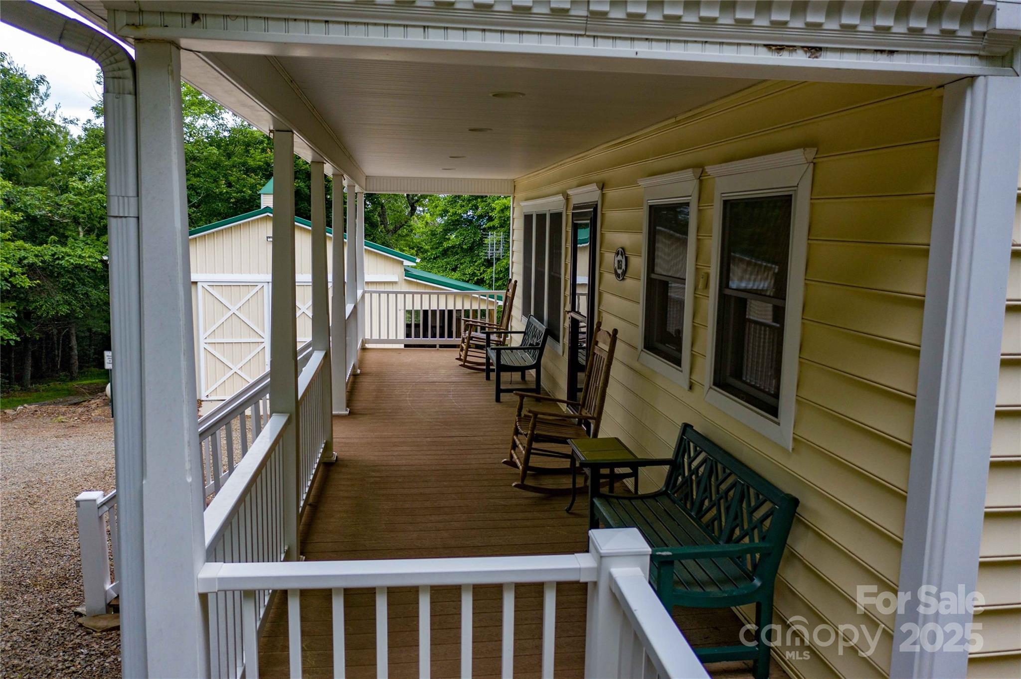 1053 Rich Hill Mountain Road — Glade Valley