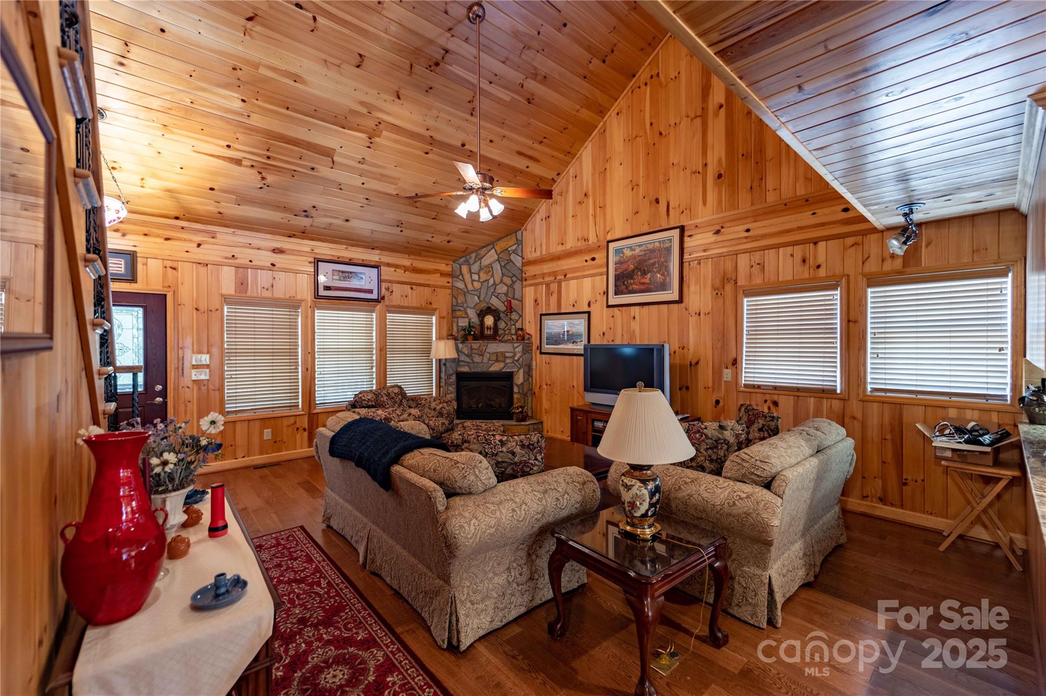 1053 Rich Hill Mountain Road — Glade Valley