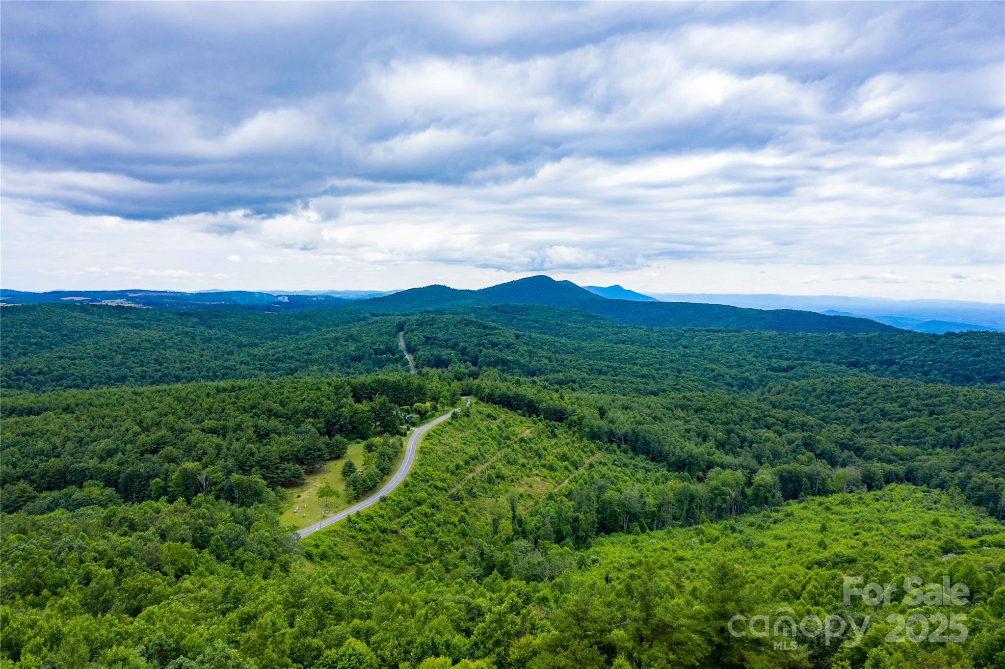 1053 Rich Hill Mountain Road — Glade Valley