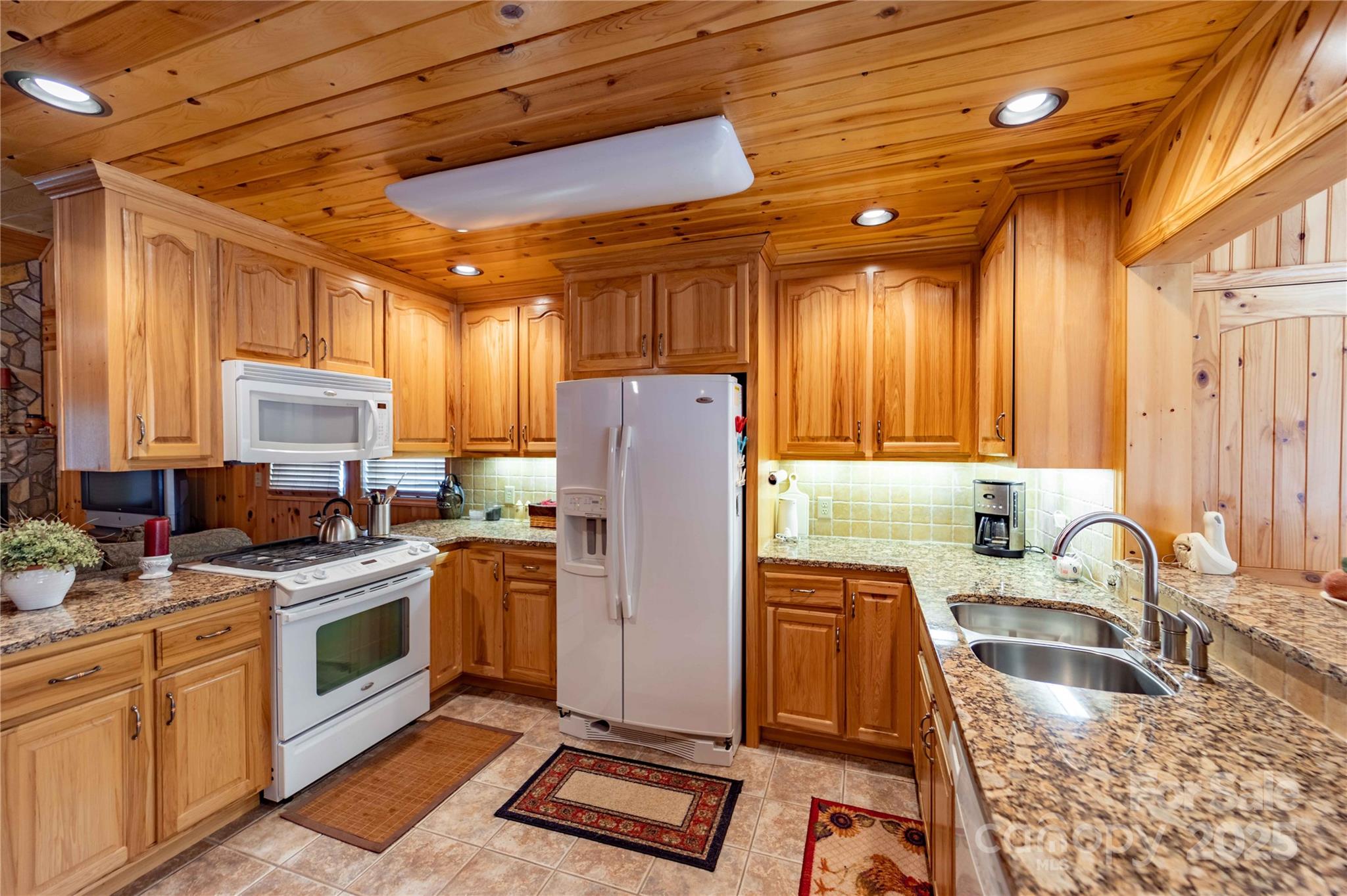 1053 Rich Hill Mountain Road — Glade Valley