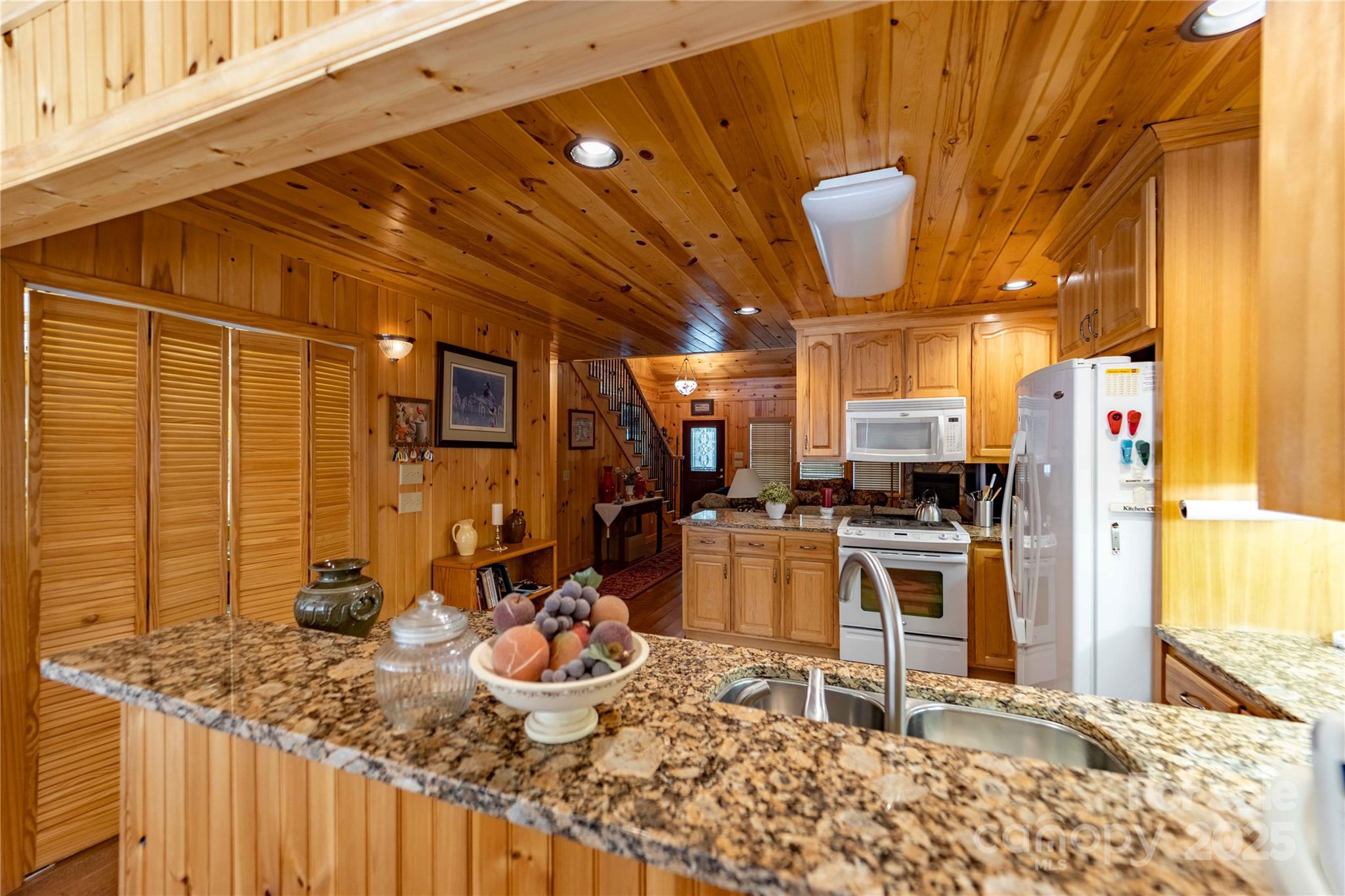 1053 Rich Hill Mountain Road — Glade Valley
