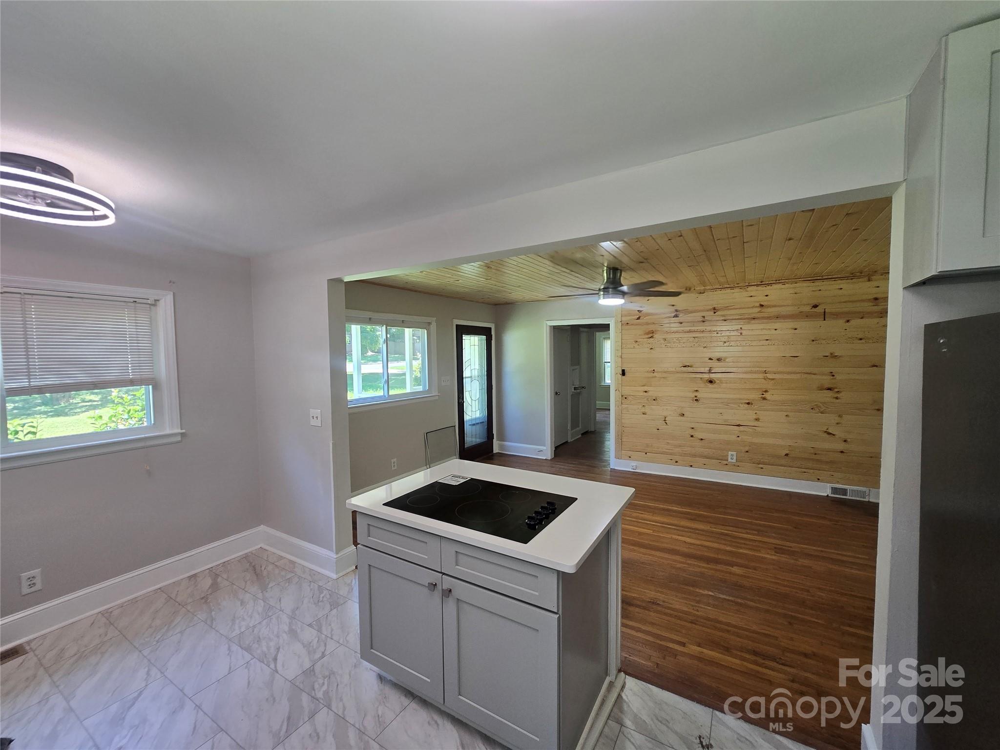 1733 Merry Oaks Road — Charlotte