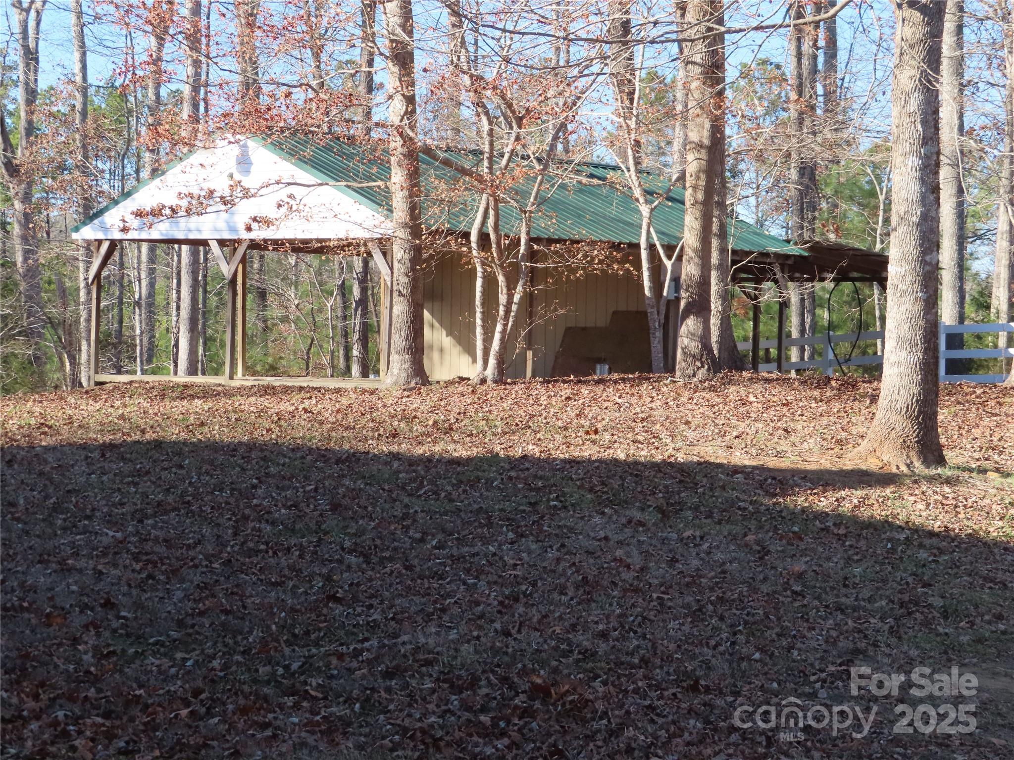 2530 Sharon Road — York