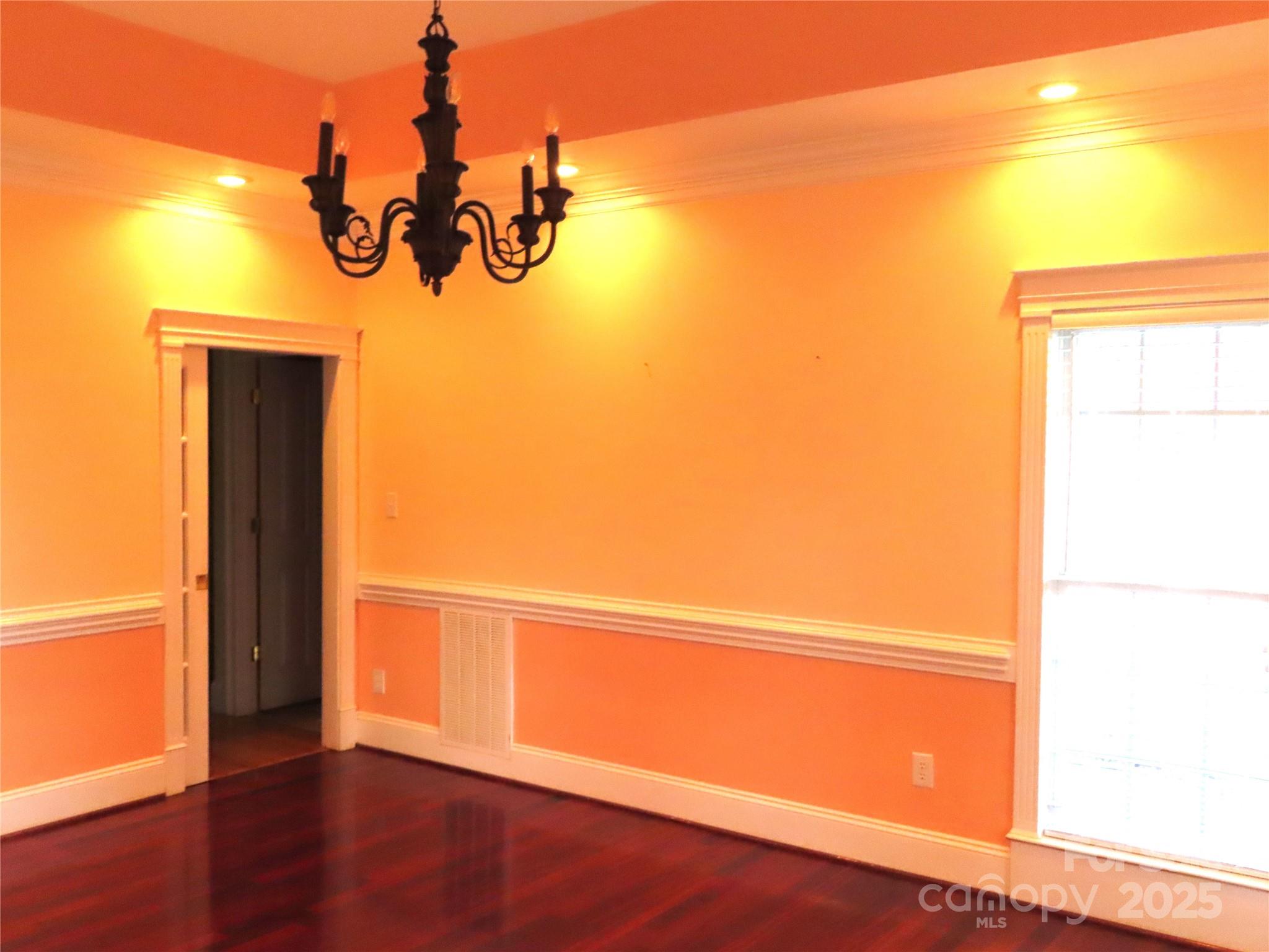 2530 Sharon Road — York