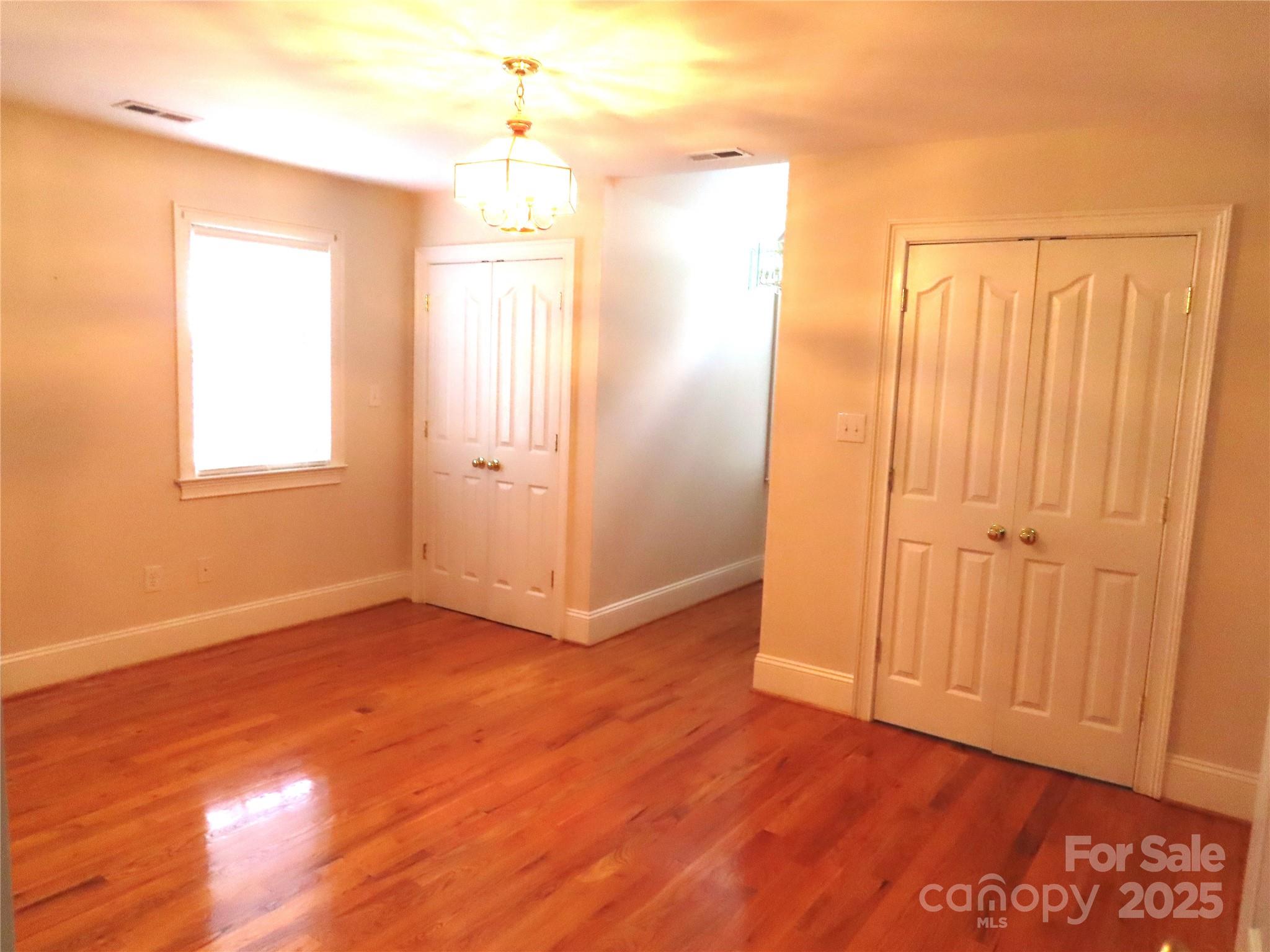 2530 Sharon Road — York