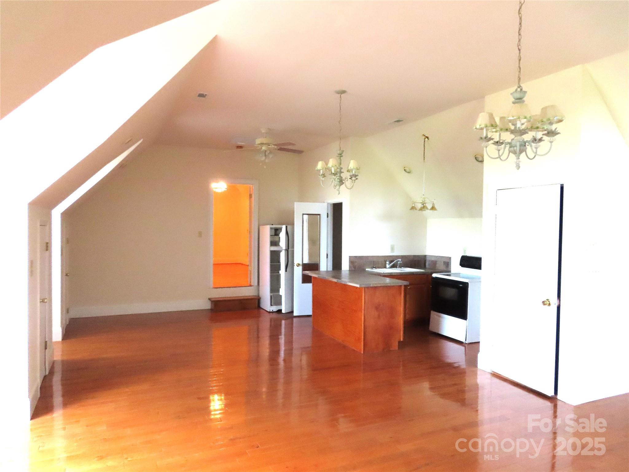 2530 Sharon Road — York