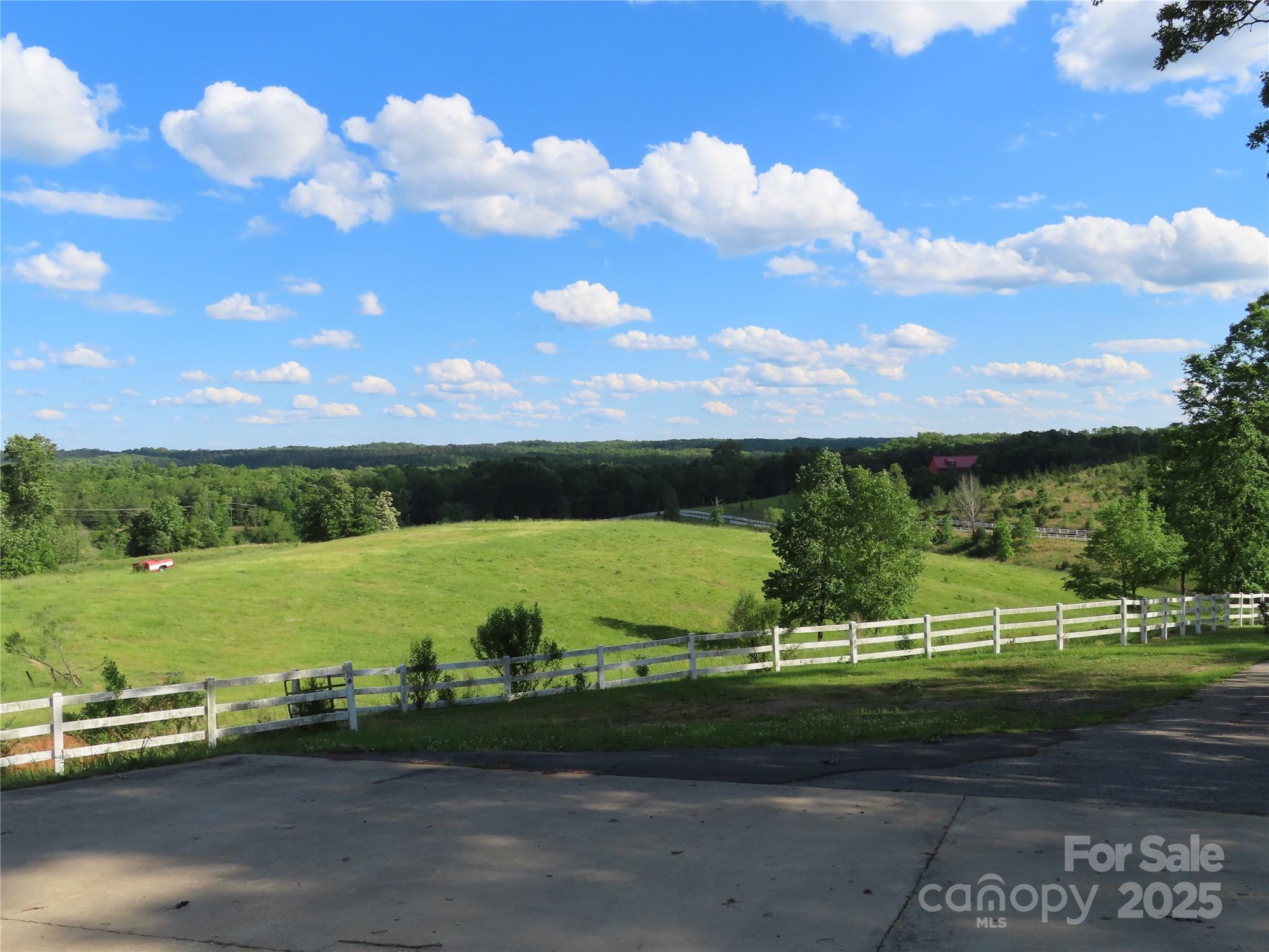 2530 Sharon Road — York