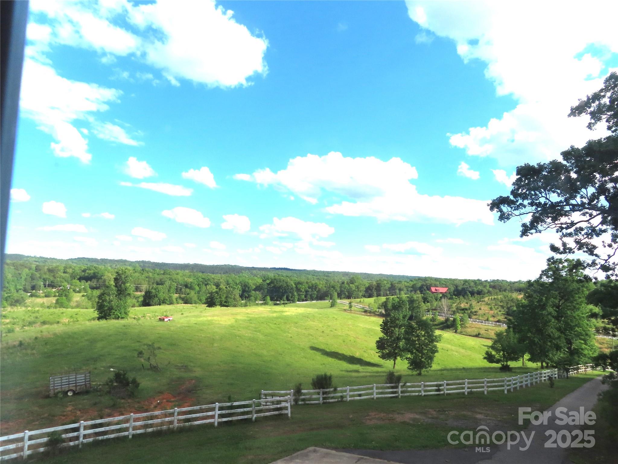 2530 Sharon Road — York