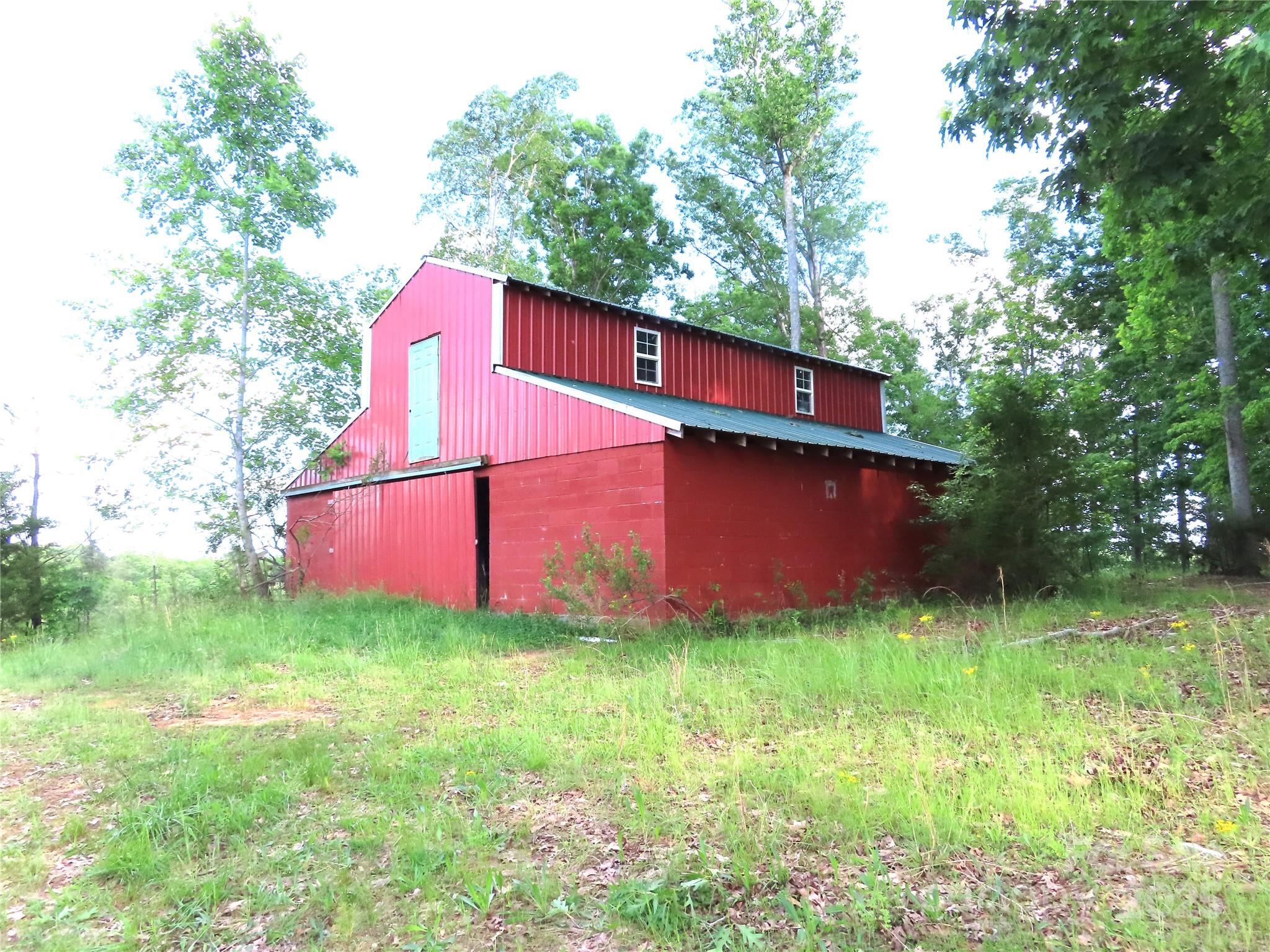 2530 Sharon Road — York