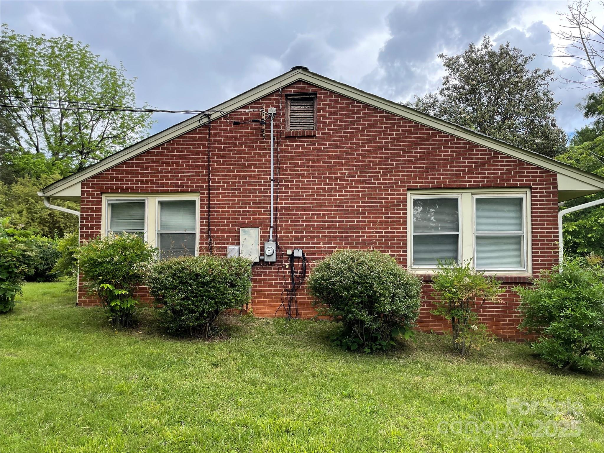1 Knob Drive — Lexington