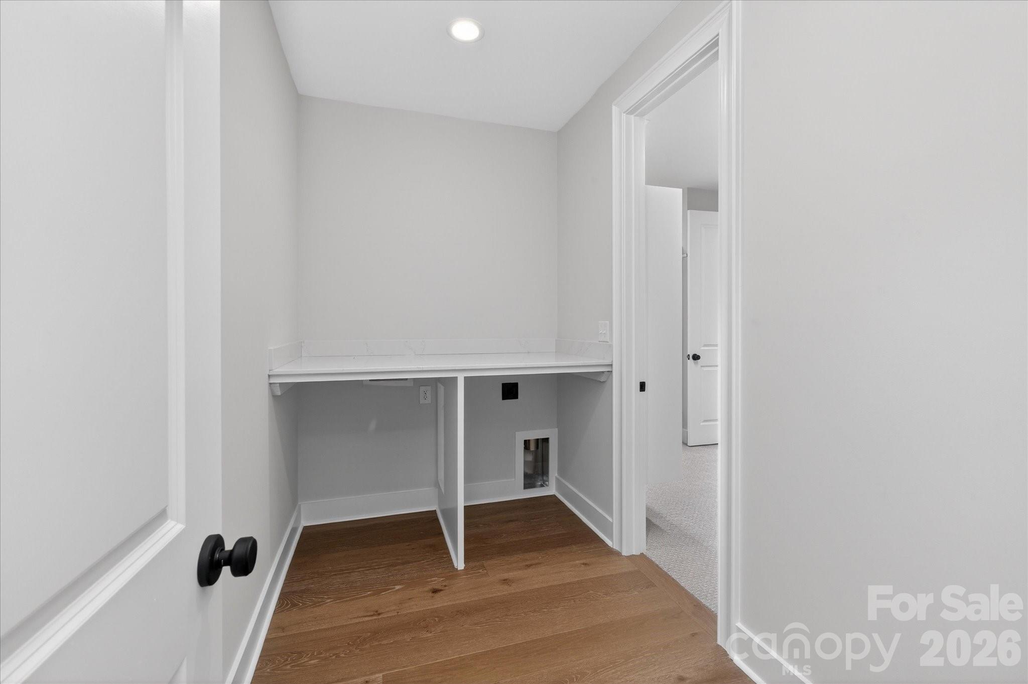 6274 Chimney Bluff Road — Lancaster