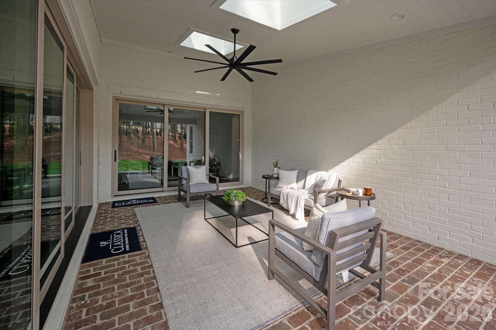 6274 Chimney Bluff Road — Lancaster