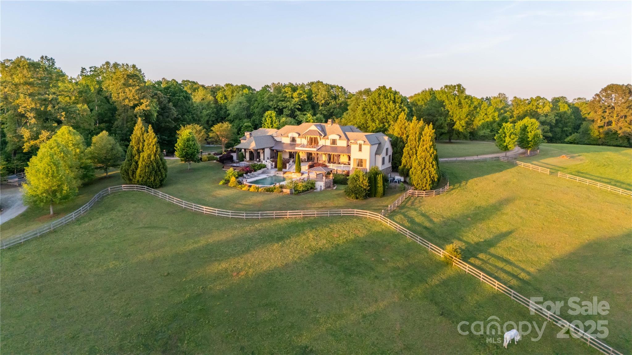 2921 N Pacolet Road N — Landrum