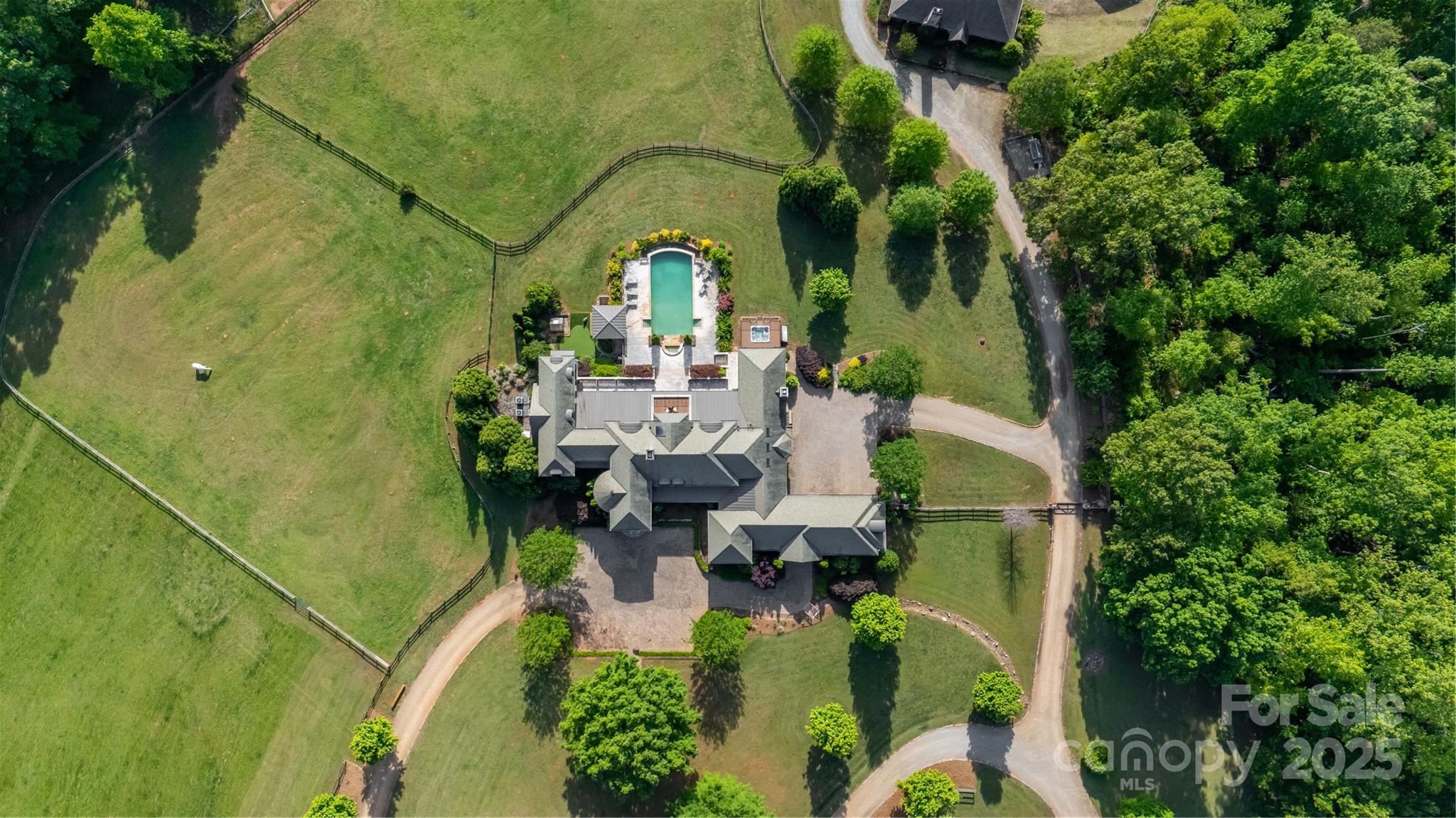 2921 N Pacolet Road N — Landrum
